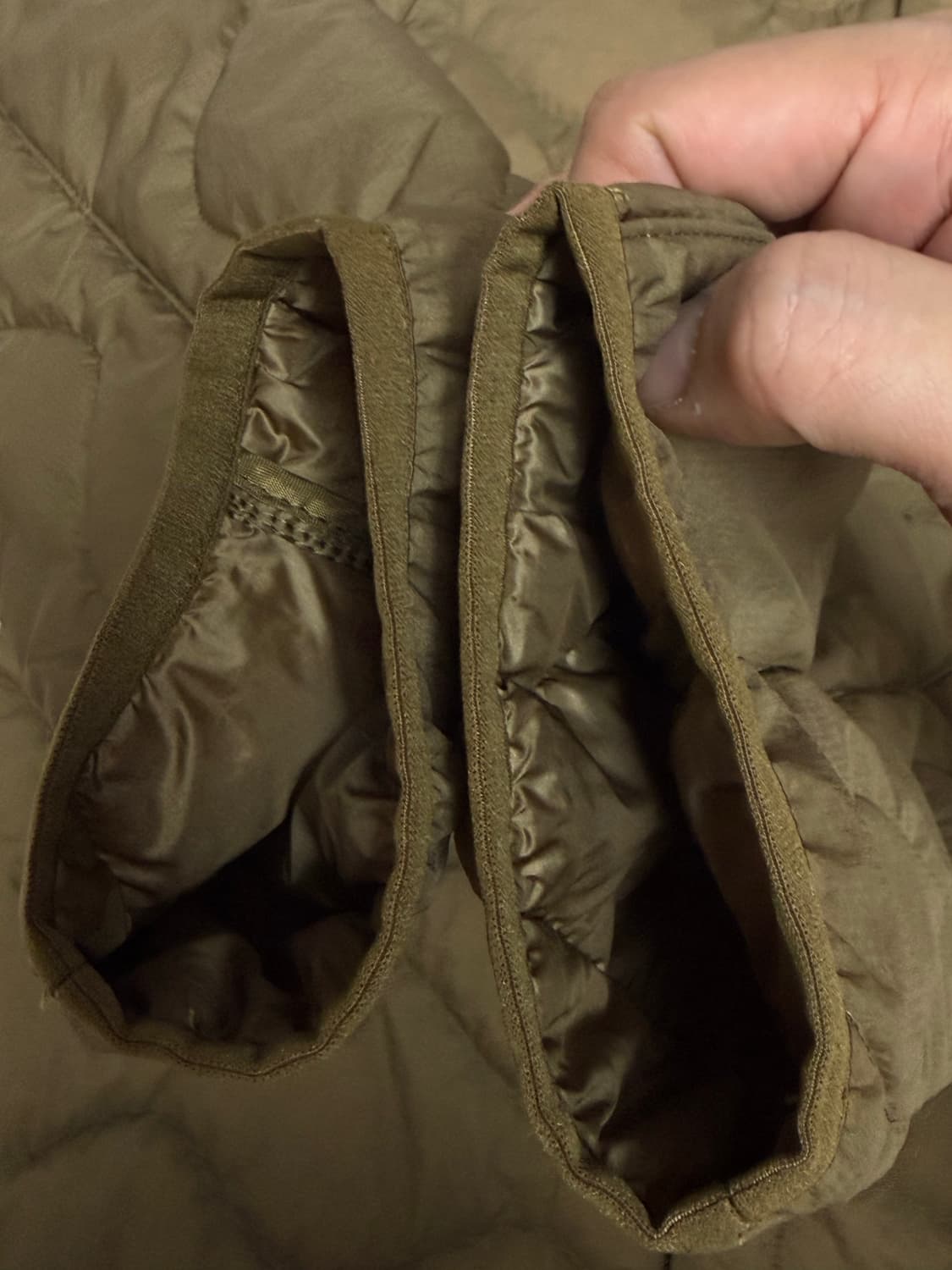 유니클로 화이트마운티어링 리사이클 다운 자켓 XL 브라운 상품이미지4