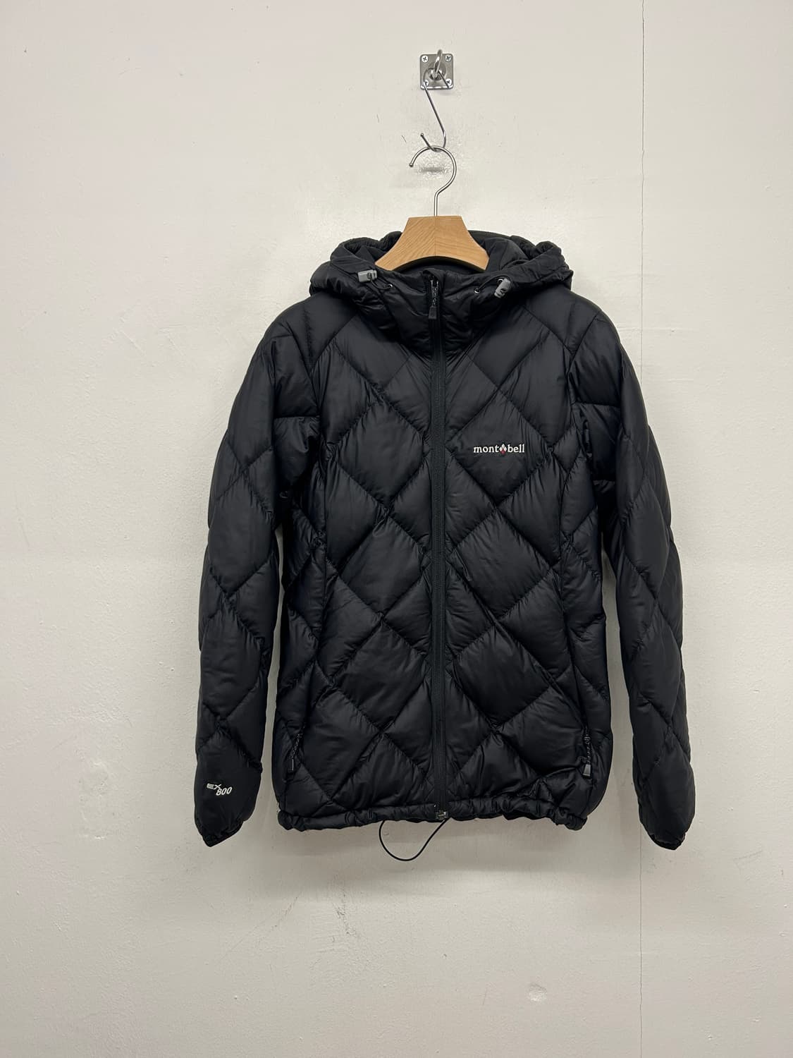 몽벨 EX800 블랙 경량 패딩 상품이미지1