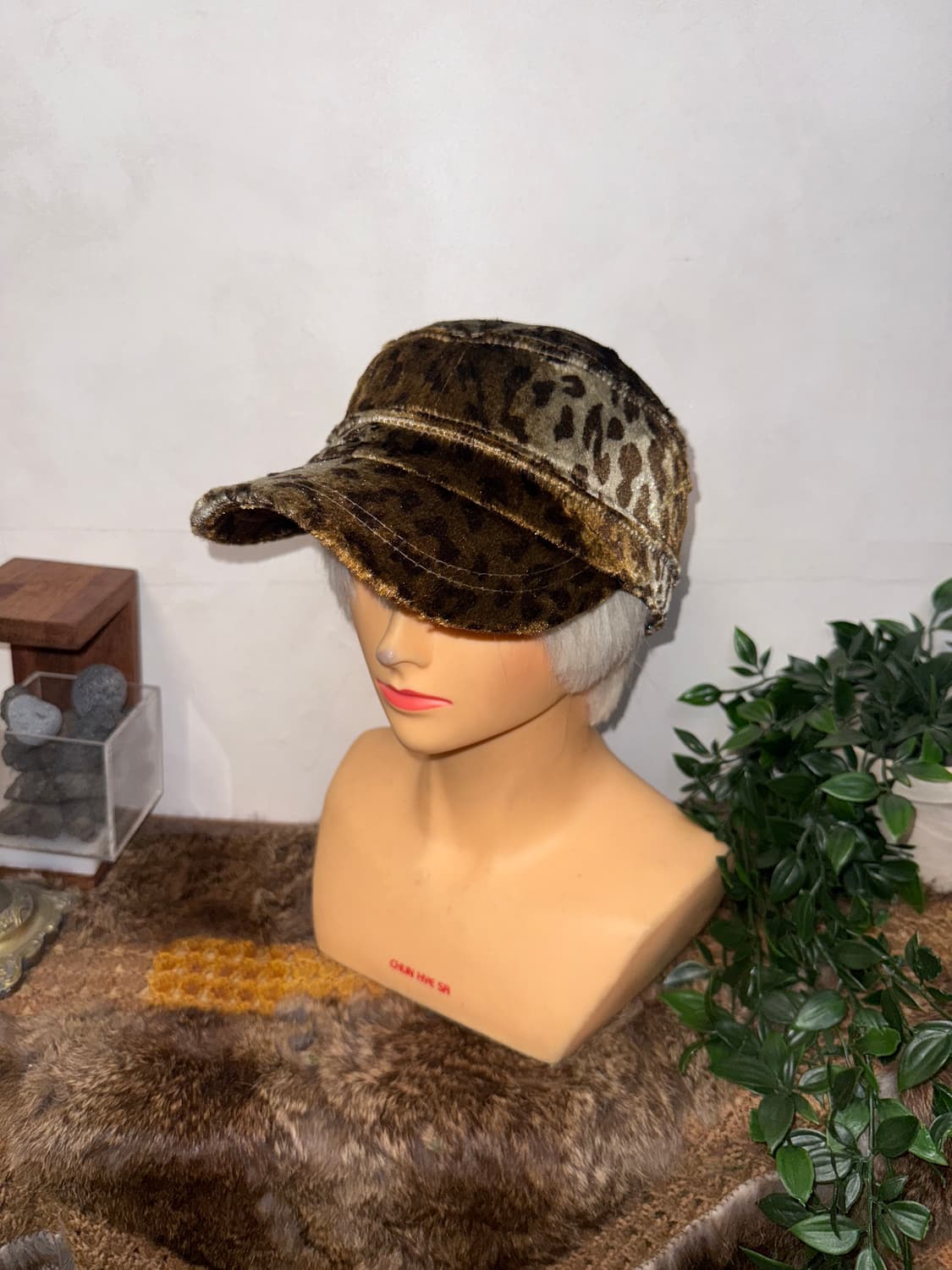 Silver gold leopard fur military cap 상품이미지2