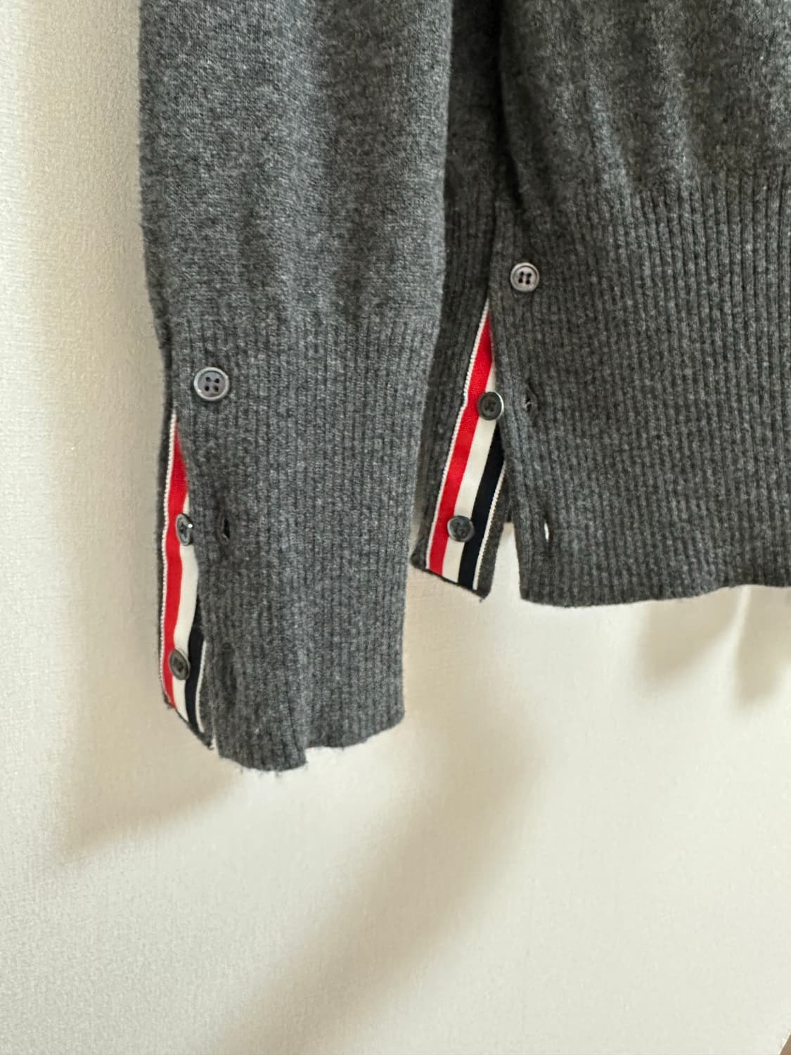 [3size] 톰브라운 캐시미어 가디건 그레이 상품이미지6