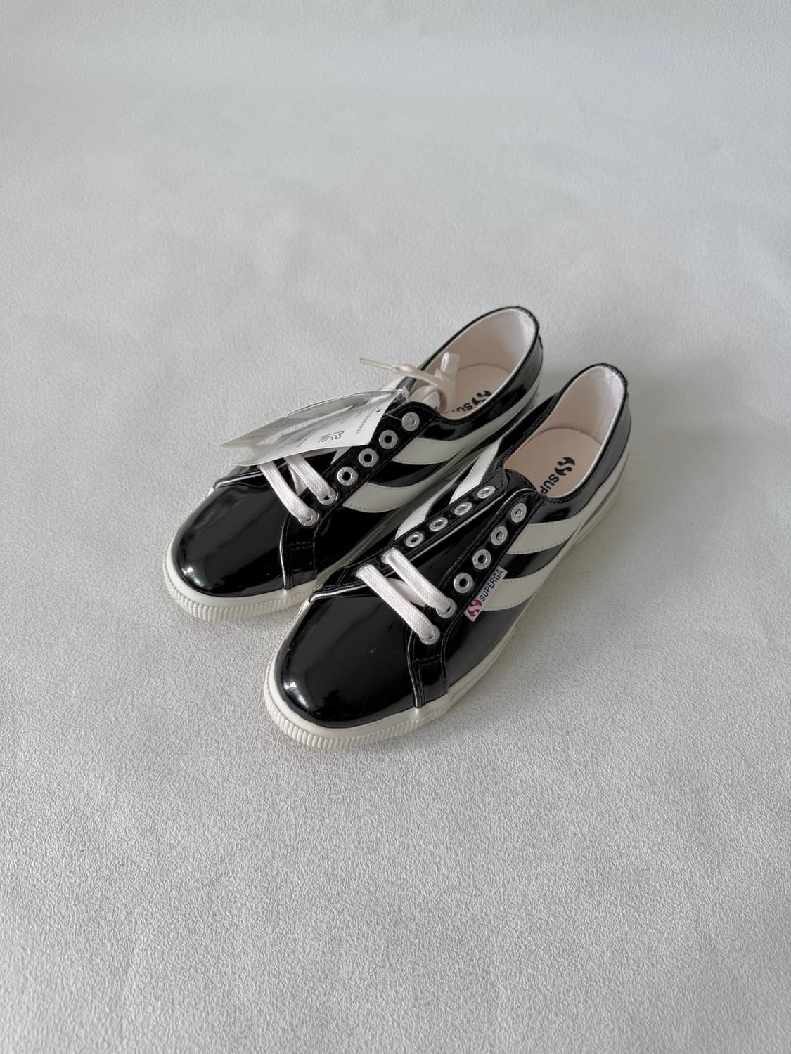 수페르가(SUPERGA) 에나멜 스니커즈(택 달린 제품) 상품이미지3