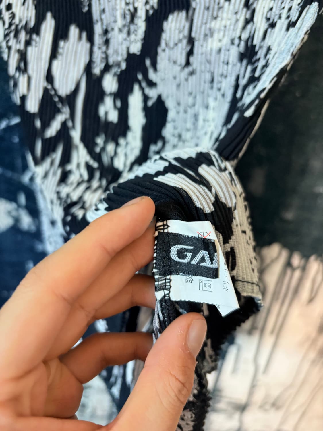 GABIN  Pleats TOP  상품이미지3