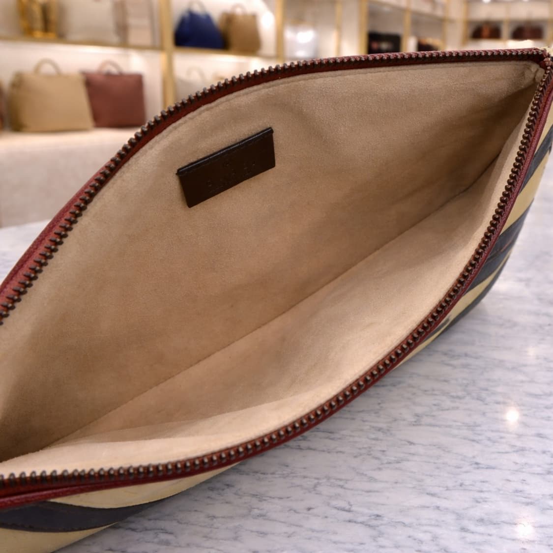 [A급] 구찌 투톤 GG 마틀라세 마몽 클러치 판매합니다!!! 상품이미지3