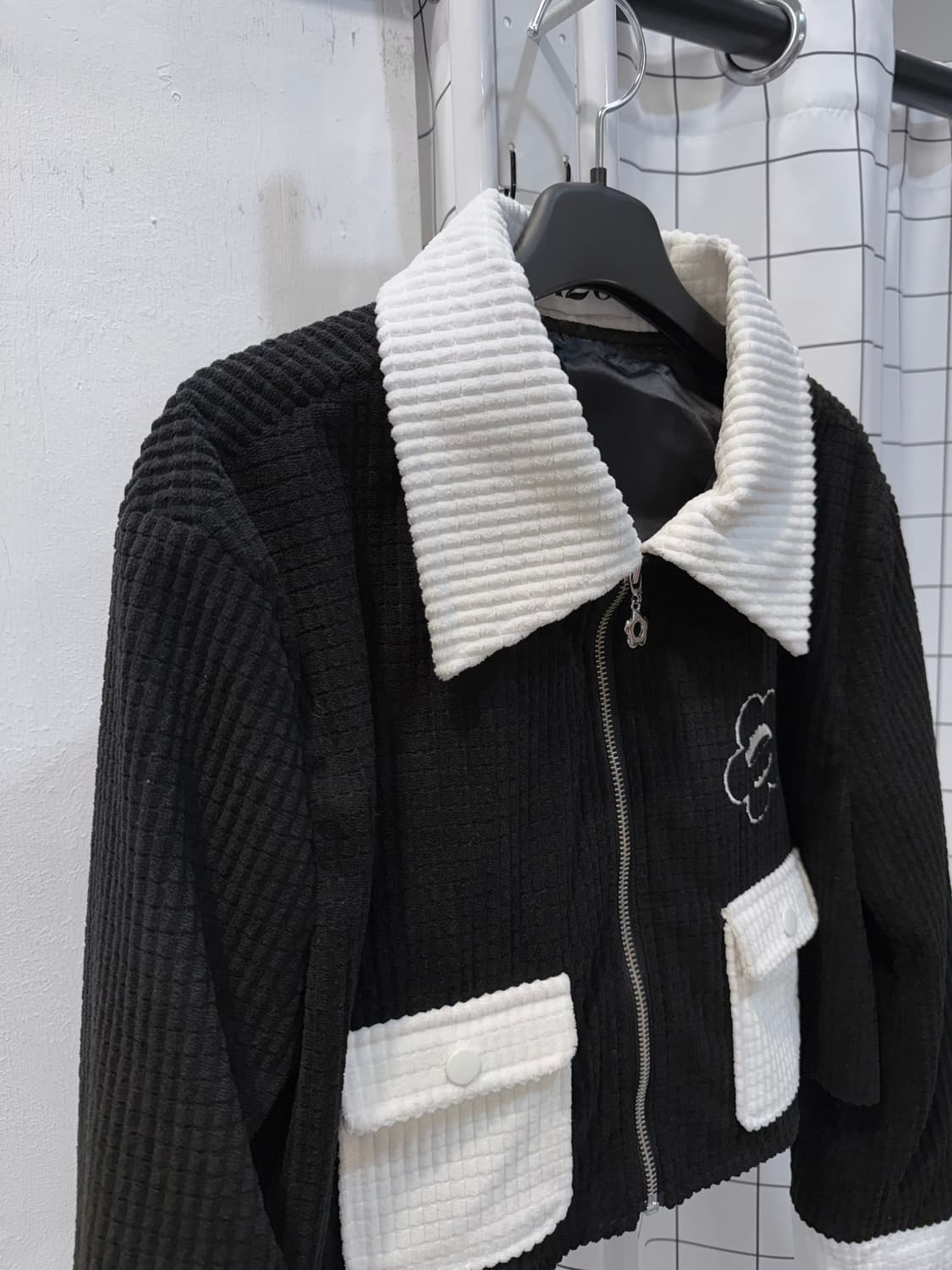 일리고 크롭자켓 상품이미지3