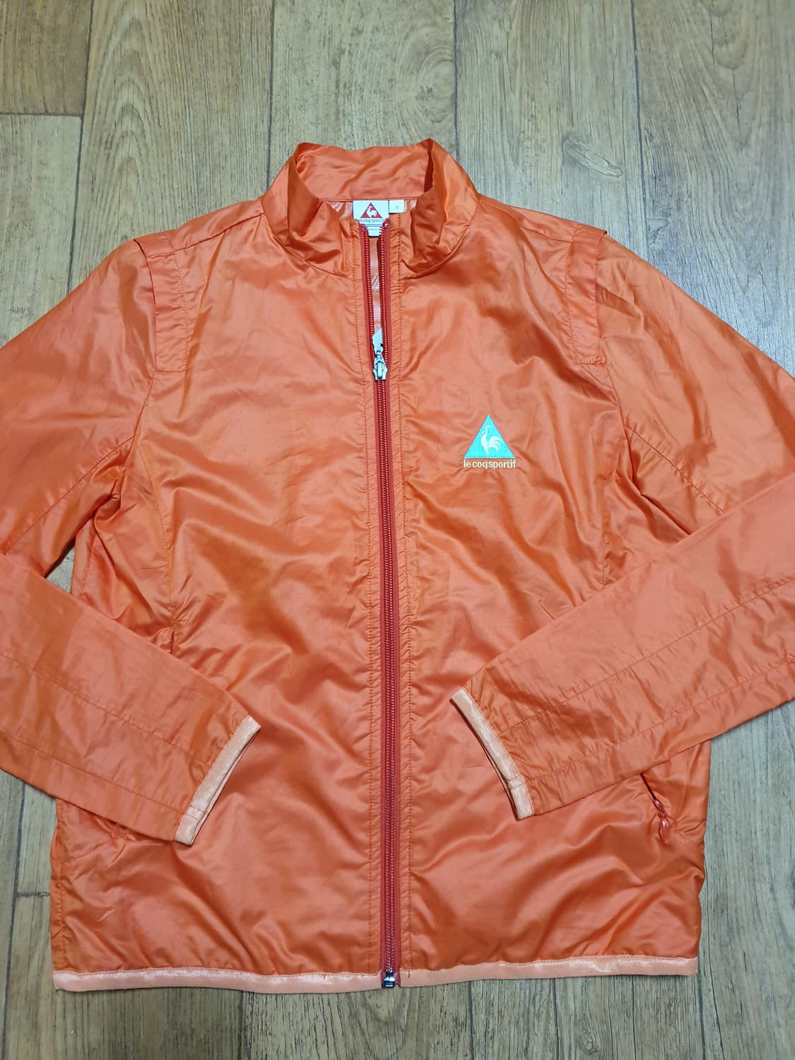 1129 르꼬끄 바람막이 90 사이즈입니다 상품이미지2