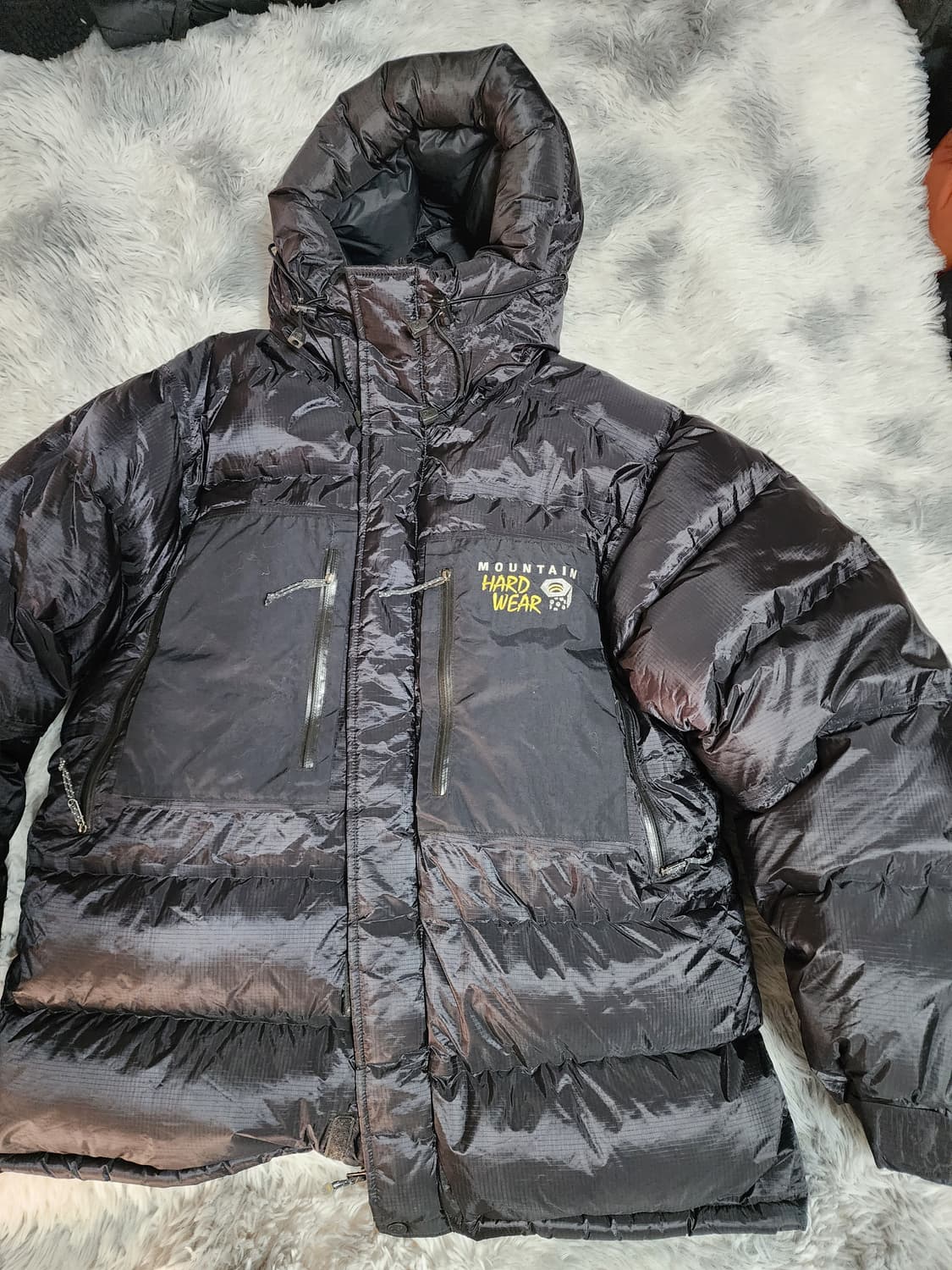 마운틴 하드웨어 앱솔루트 제로 블랙 상품이미지1