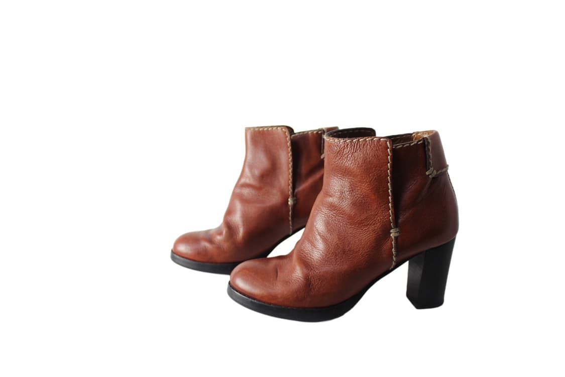 Chloe Leather Ankle Boots 끌로에 레더 앵클 부츠 상품이미지1