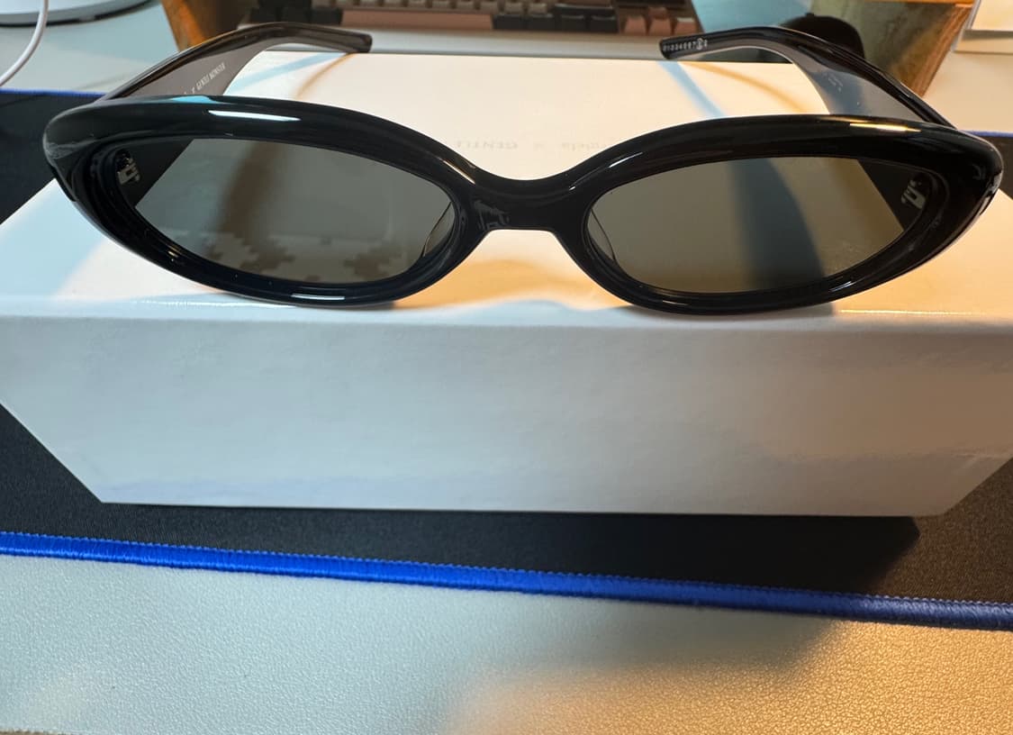 (크림) 젠틀몬스터 마르지엘라 mm206 블랙 그레이 집 1회착 상품이미지2