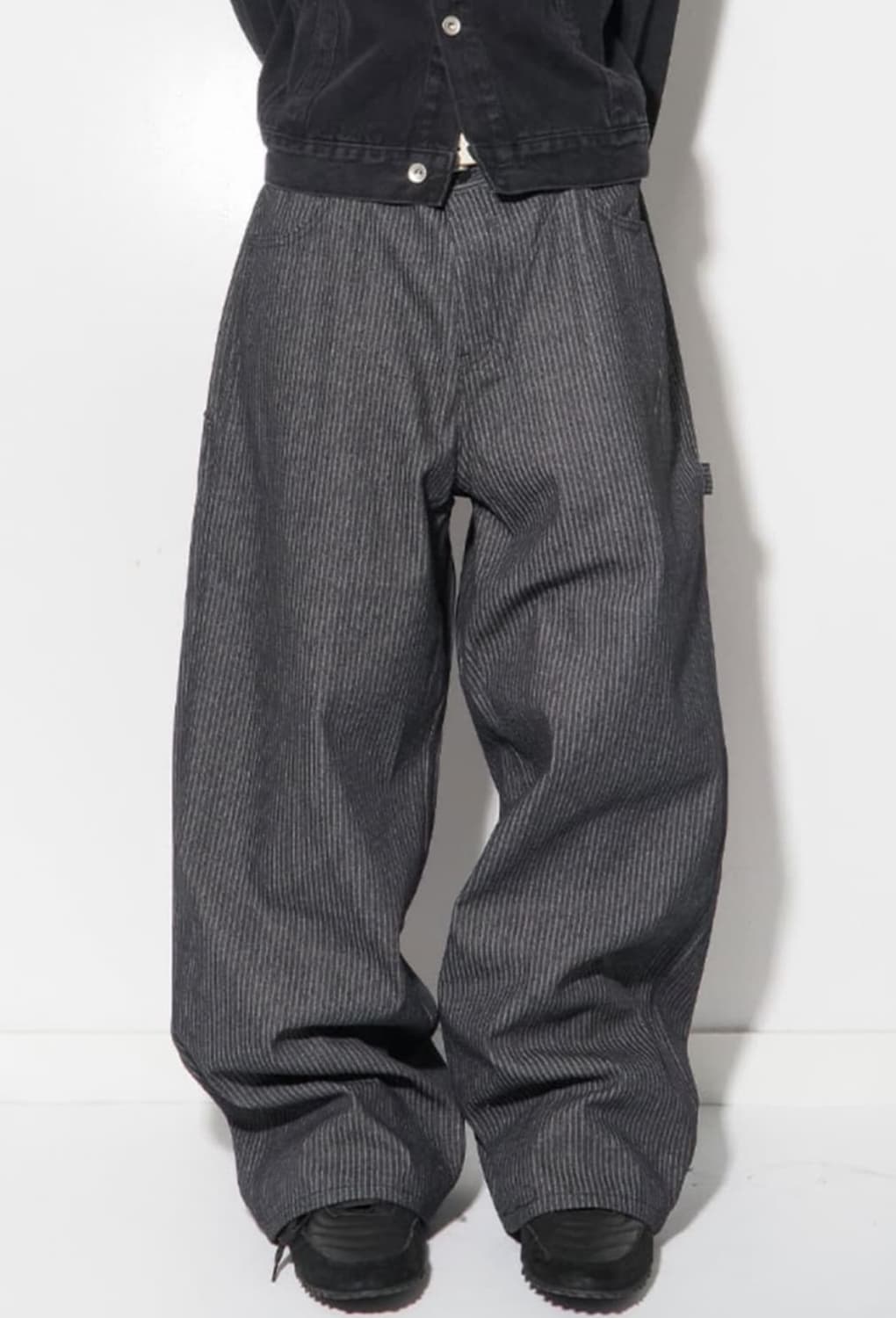 헬름 스트라이프 팬츠 상품이미지1