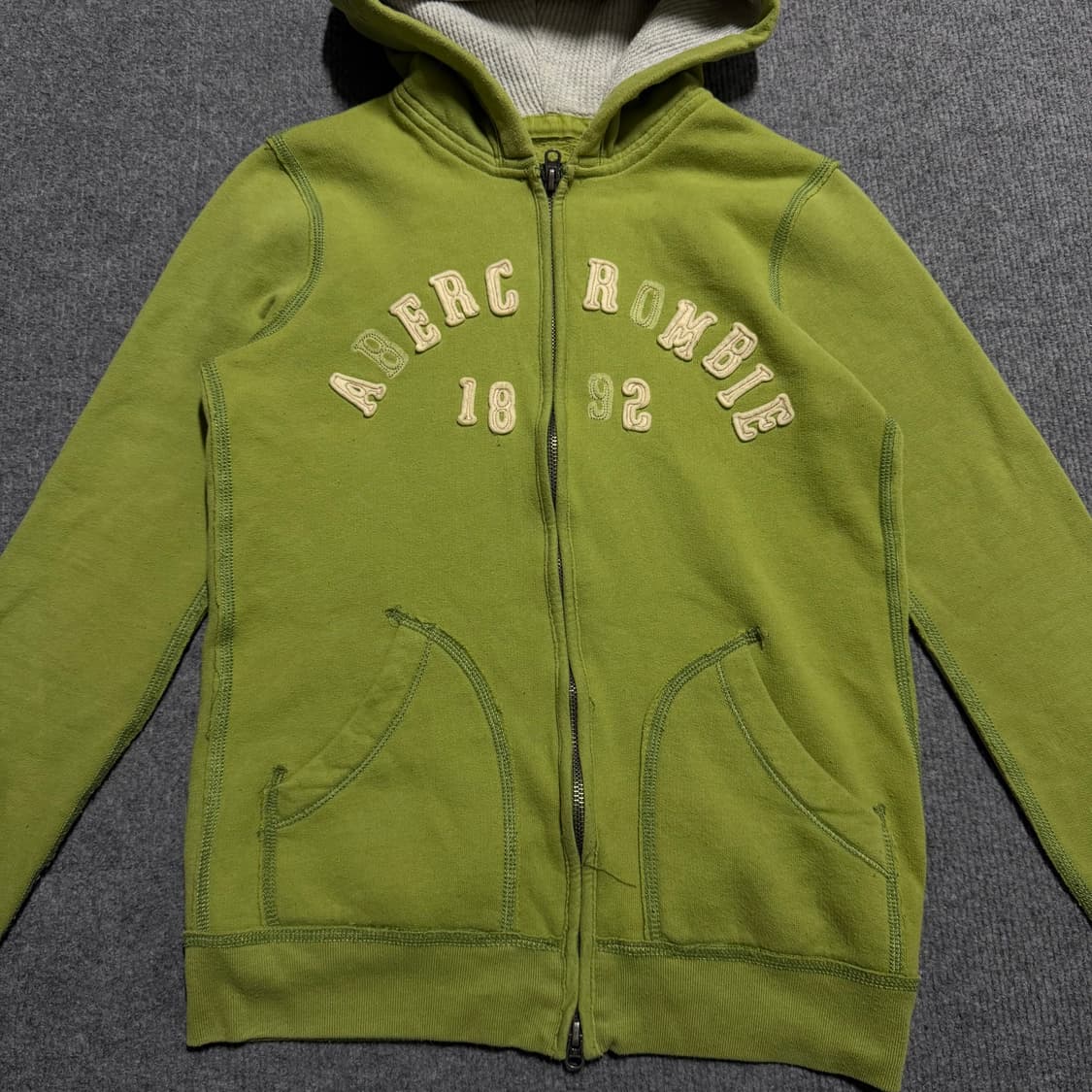 딱붙핏 아베크롬비 올리브색 후드집업 xl 상품이미지2