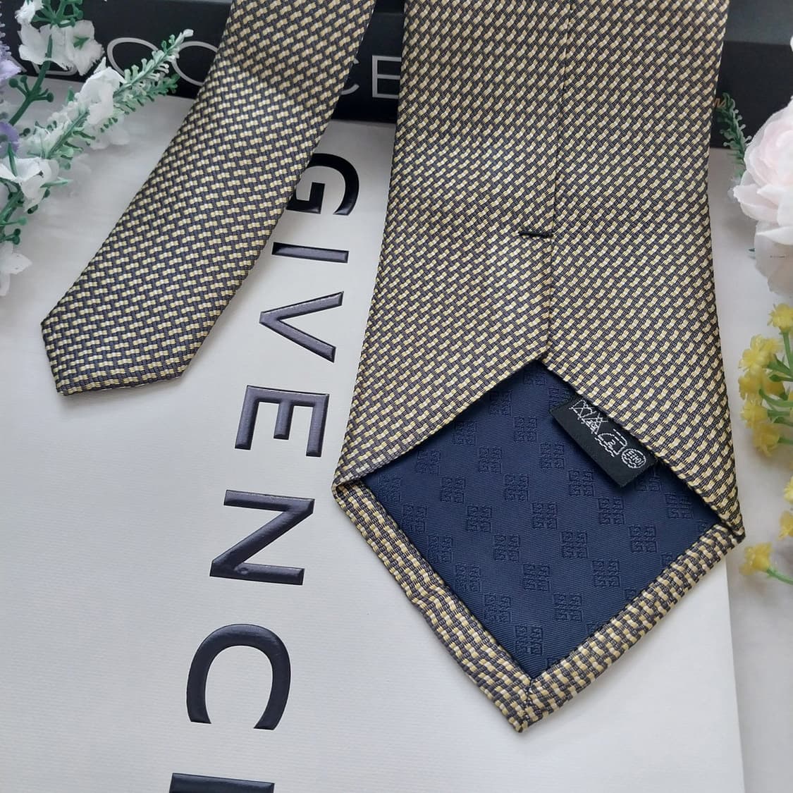 지방시 실크 골드 자카드 넥타이 9.9cm A+등급 K1231
 상품이미지6