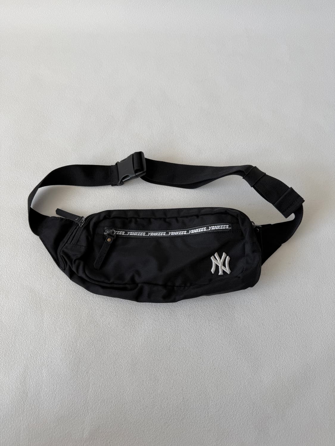 엠엘비(MLB) 양키즈 힙색 상품이미지1