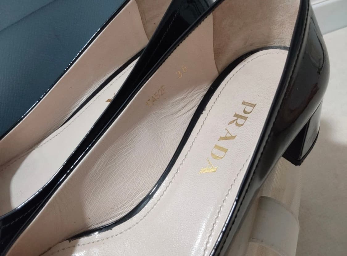 프라다 리본 에나멜 펌프스 36사이즈 상품이미지6