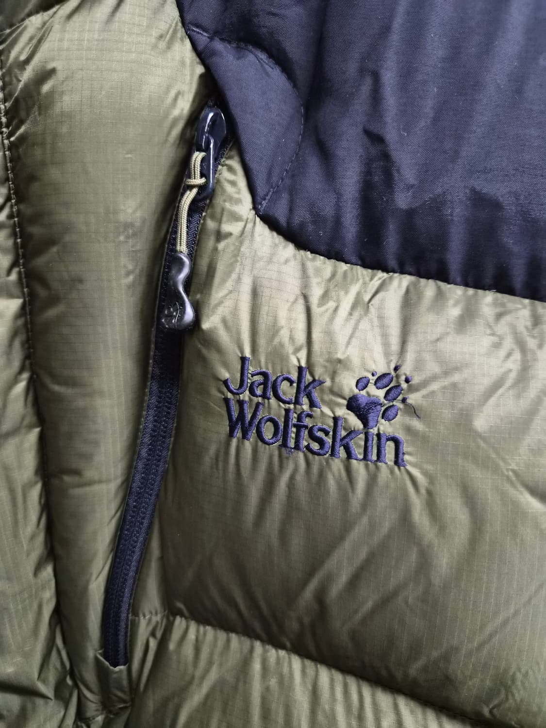 110) 잭울프스킨 800fil 구스다운 패딩 팝니다 상품이미지3