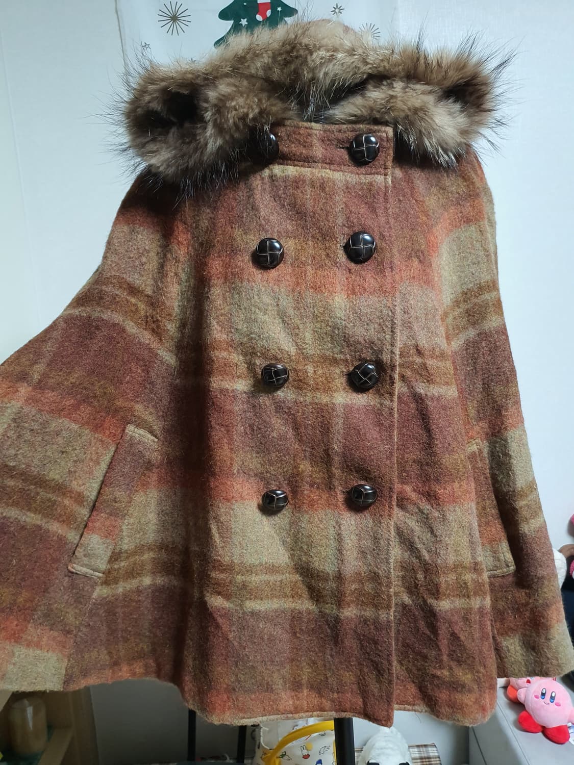 [모리걸] 체크 패턴 후드 퍼 케이프 코트 사와코 코트 상품이미지1