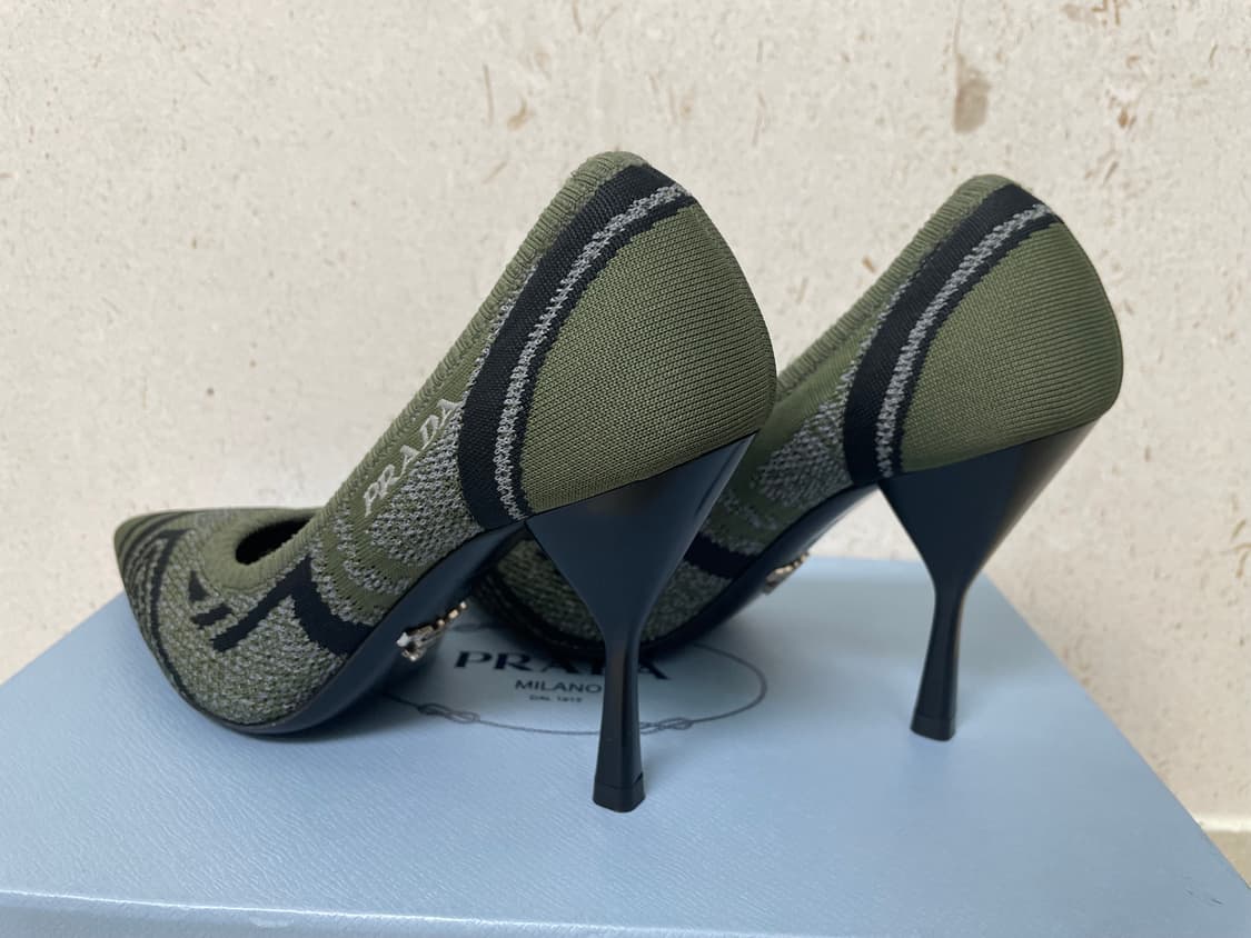 프라다 펌프스 상품이미지1