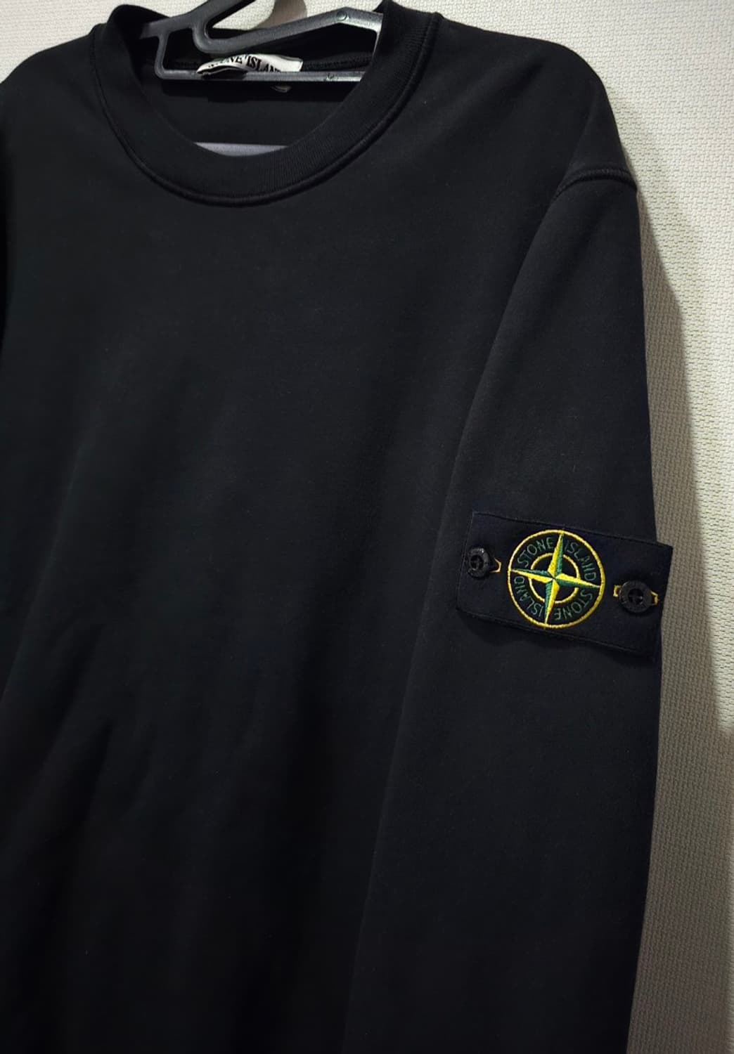 새상품급 FW25 스톤아일랜드 오가닉 코튼 맨투맨 L 상품이미지2