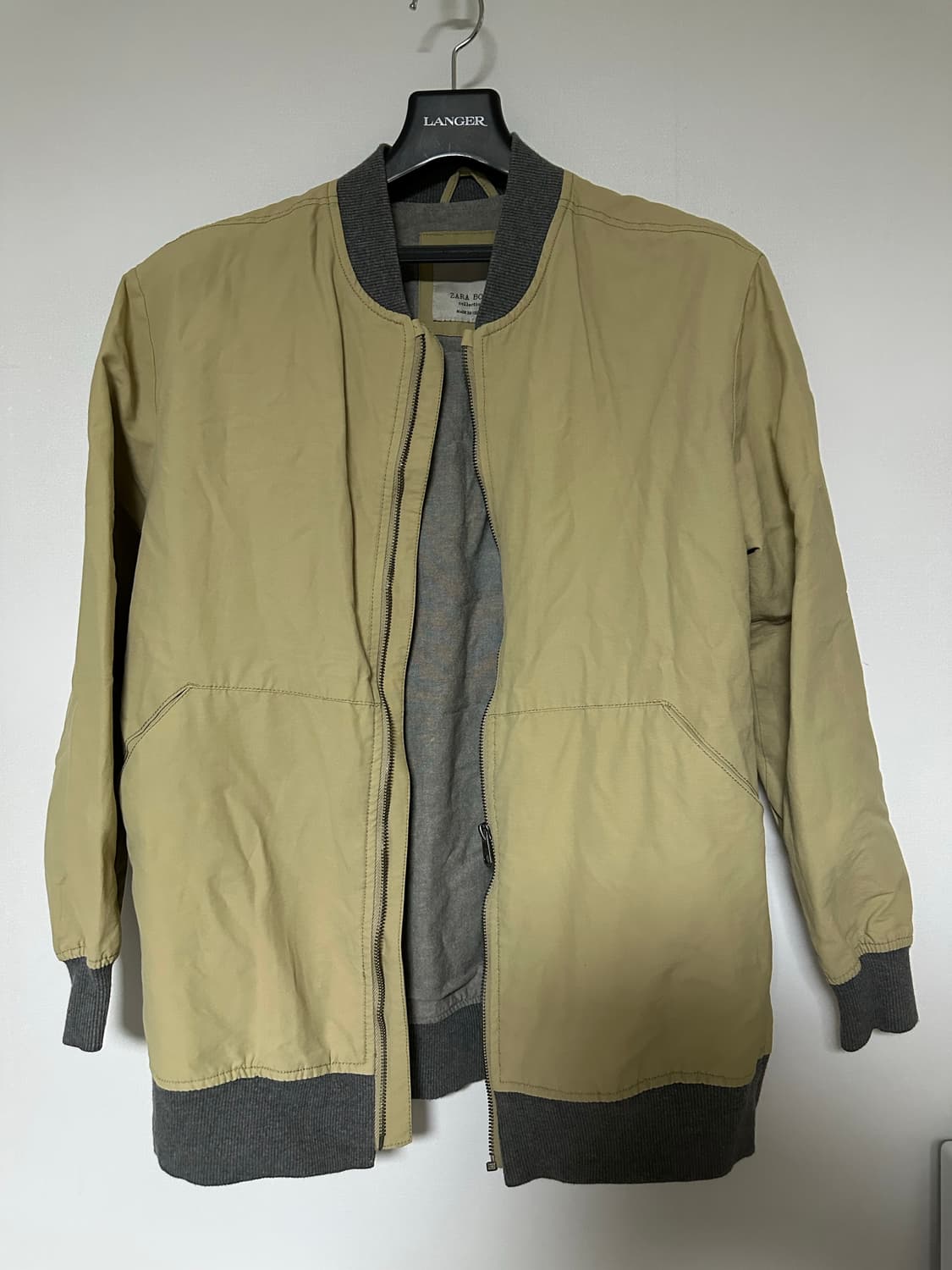 자라 베이지색 봄버 자켓 상품이미지1
