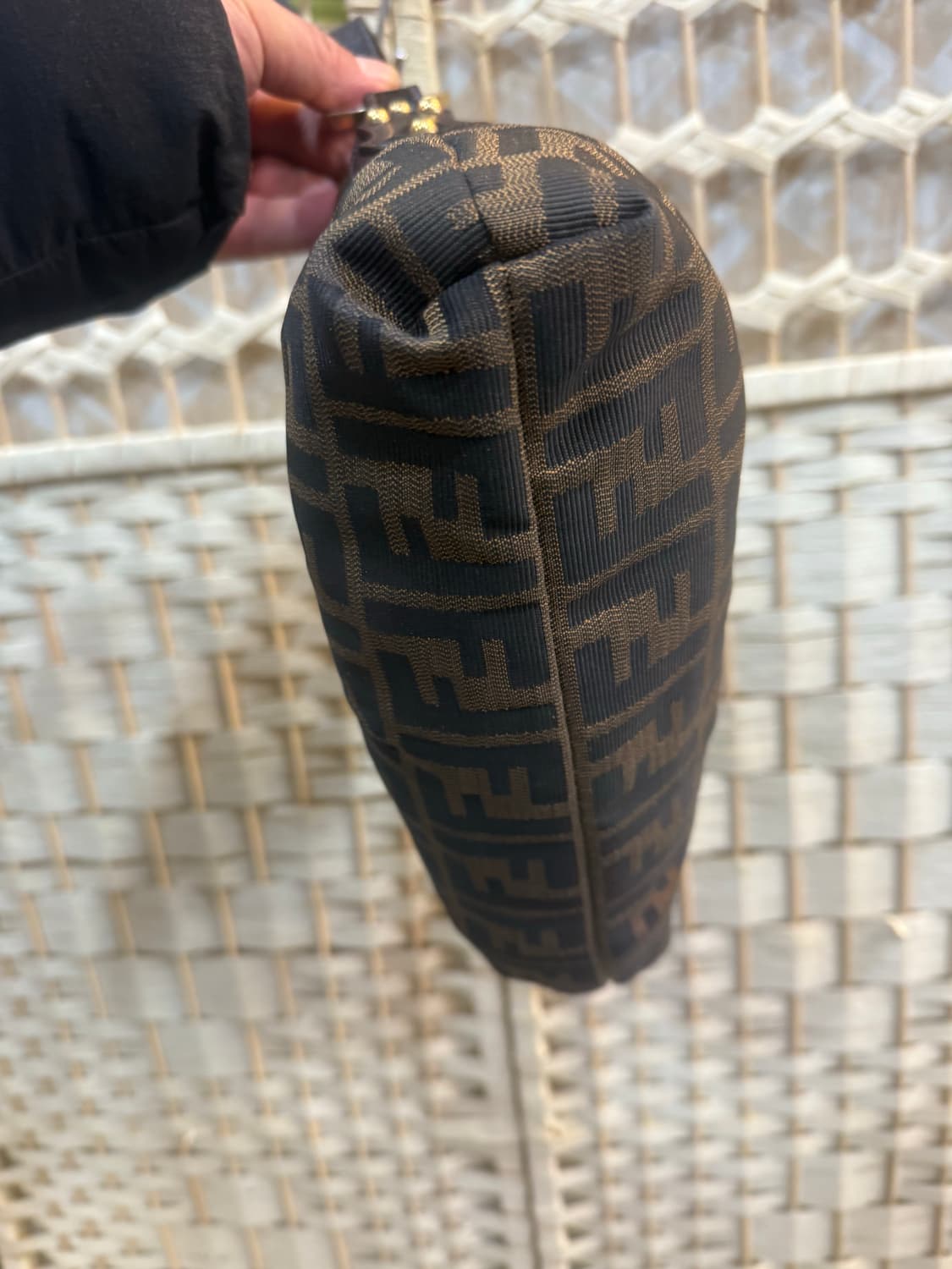 정품 펜디 주카 숄더백 팝니다 상품이미지5