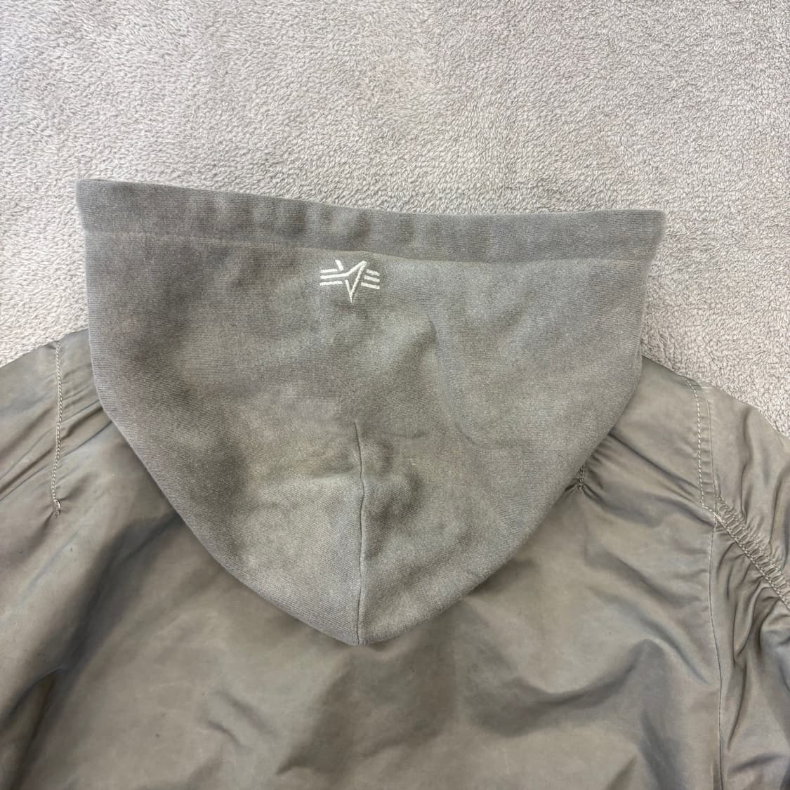 알파인더스트리 ma-1 그레이 후디 상품이미지8