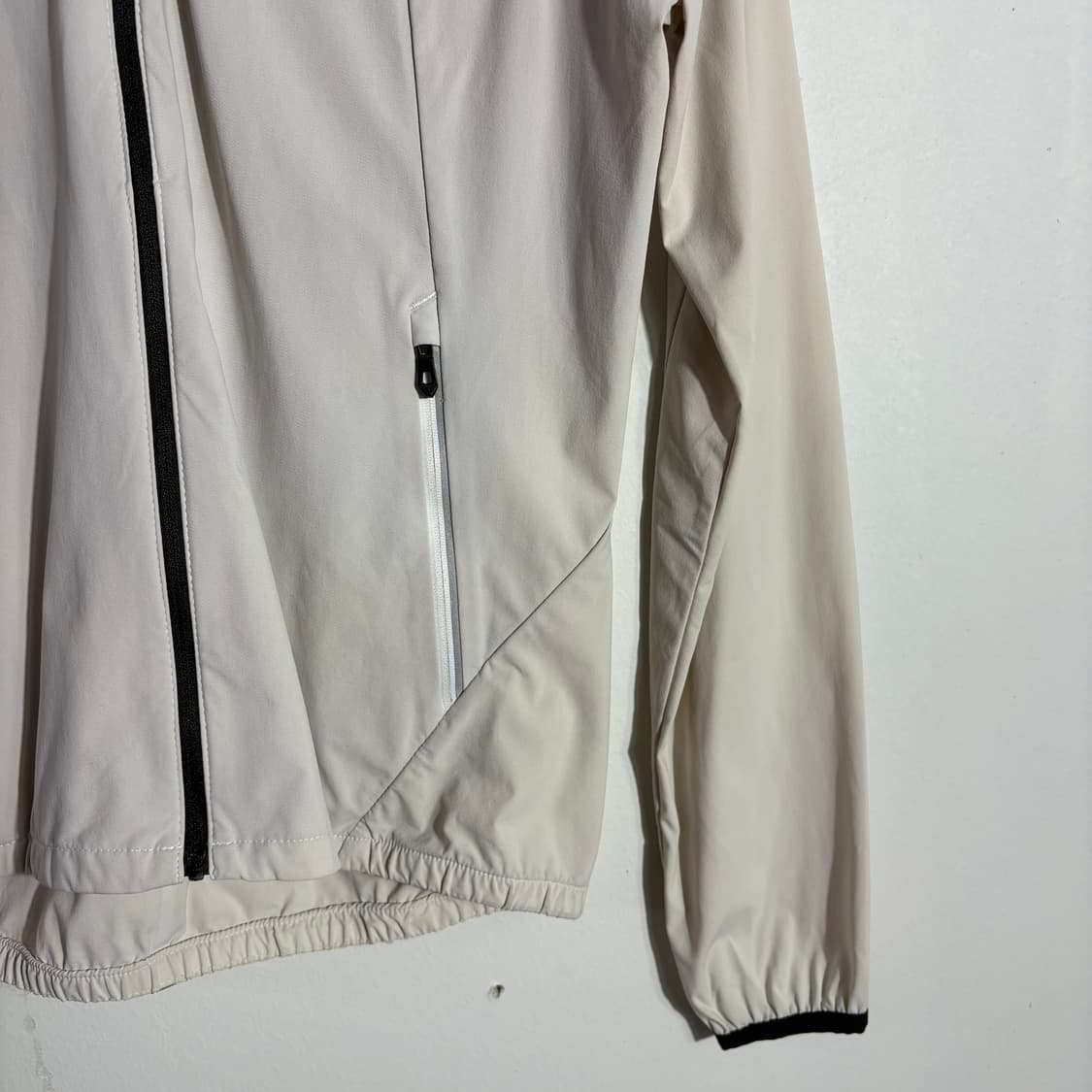 다이나핏 화이트 기능성 집업 자켓 (무료배송) 상품이미지3