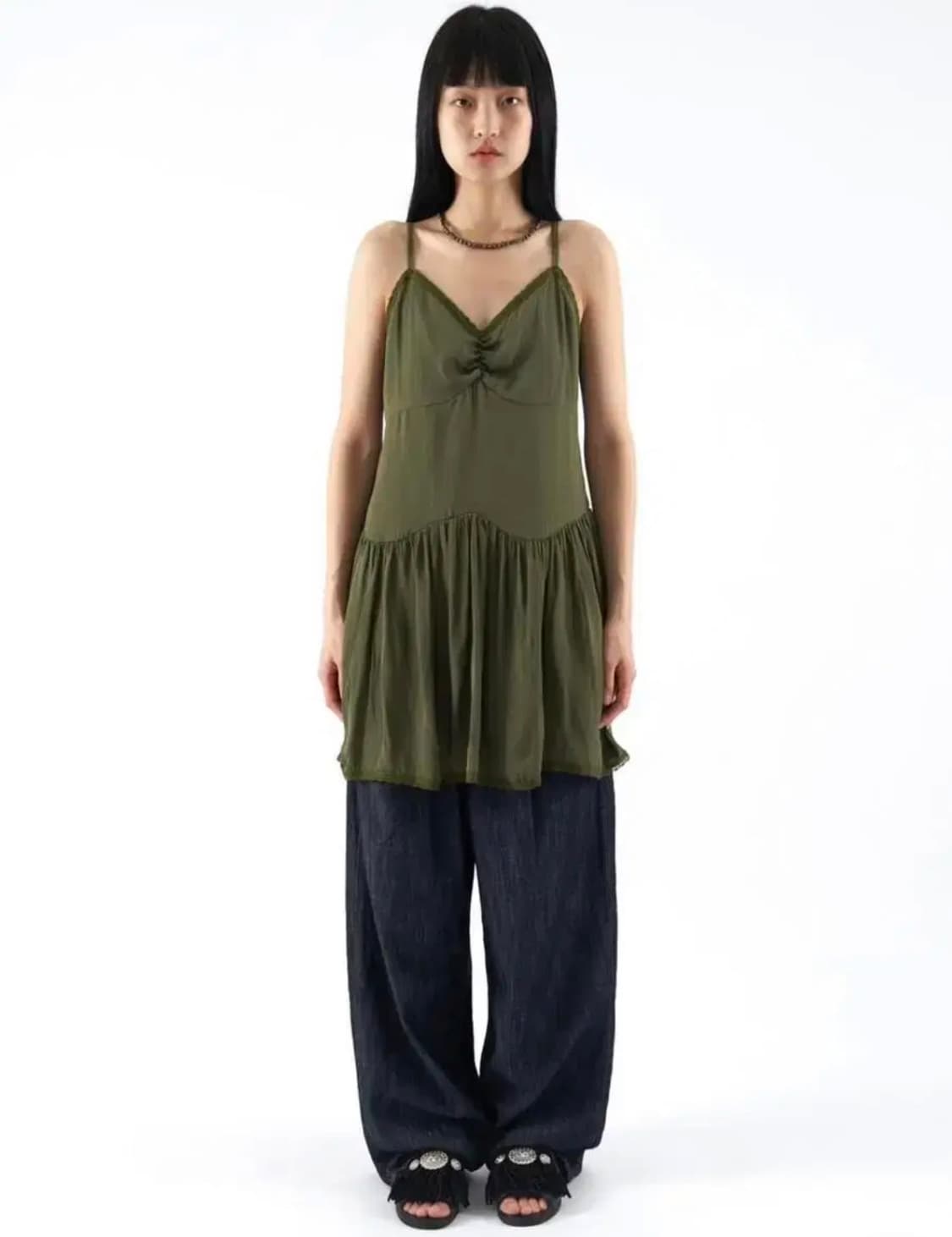 귀리 글로시 레이스 원피스 상품이미지1