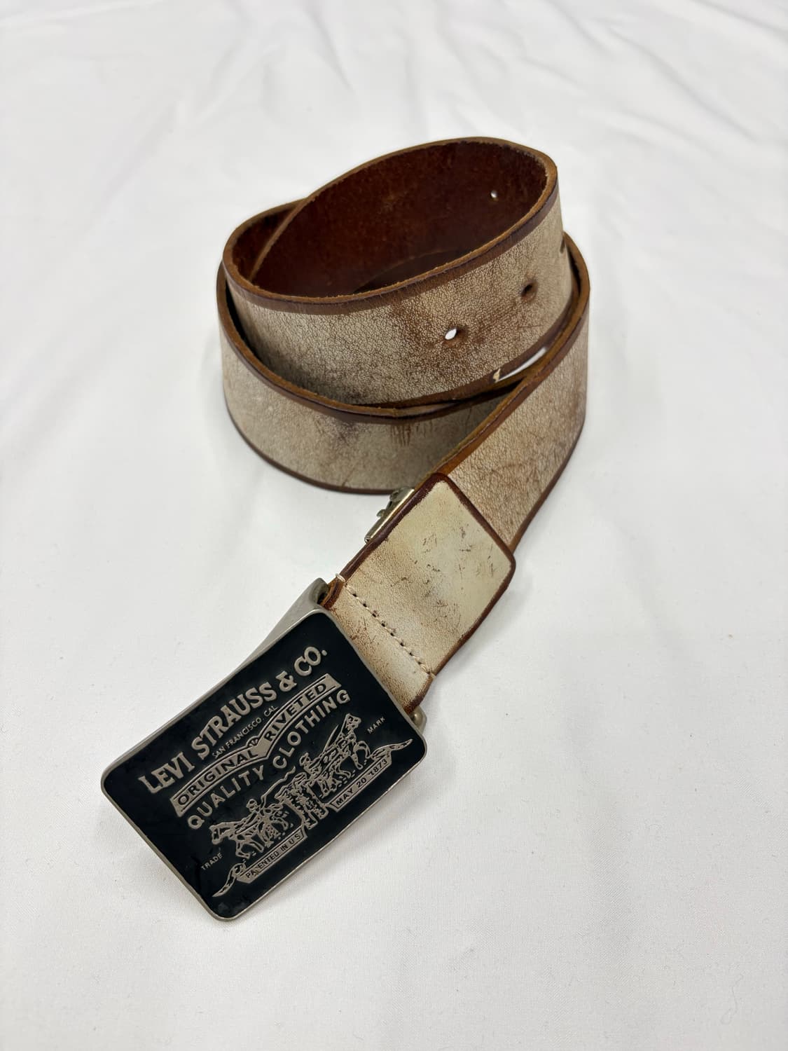 Levi’s 리바이스 빈티지 디스트레스드 레더 벨트 상품이미지1