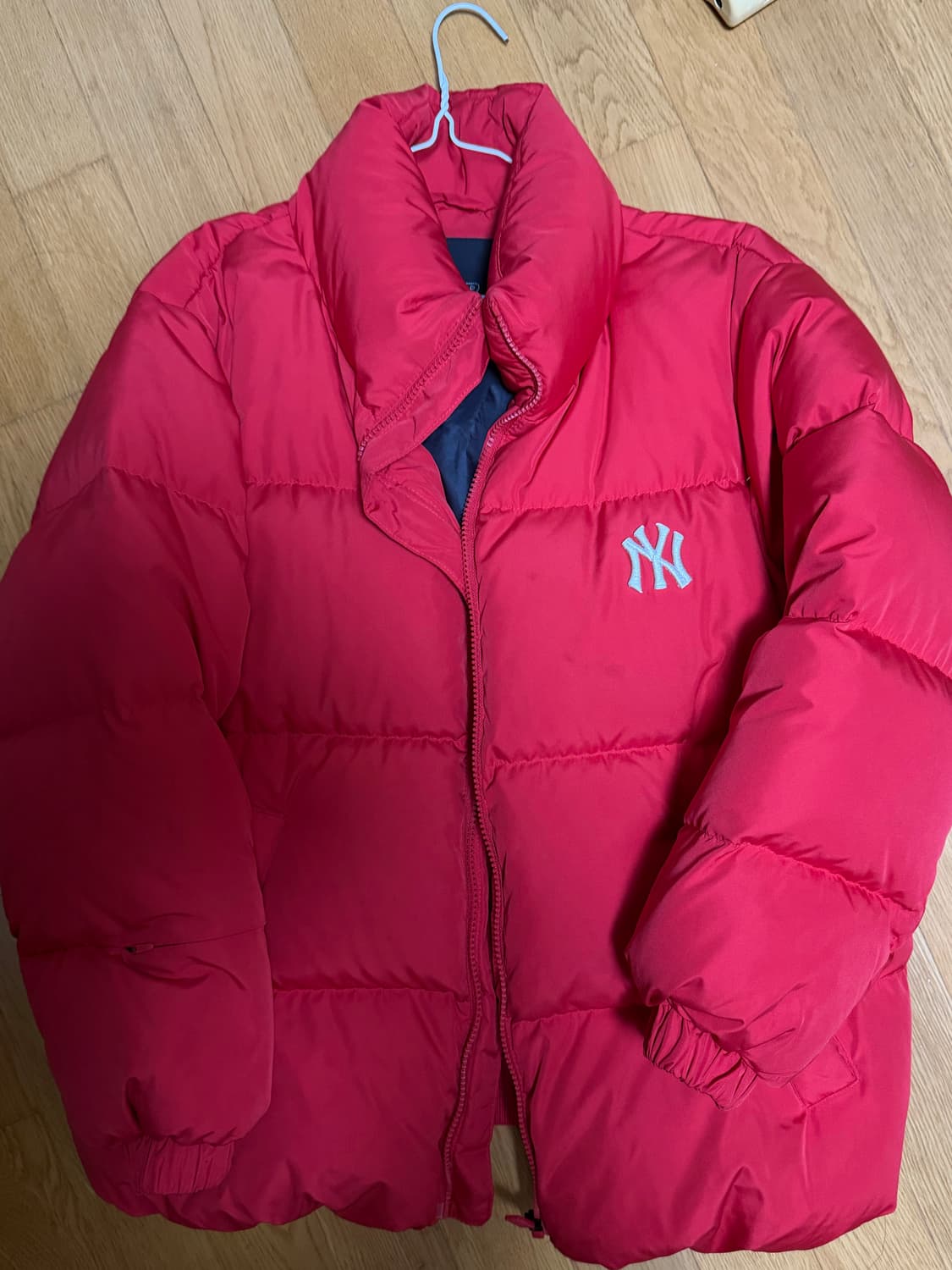 엠엘비 빨간패딩 상품이미지1