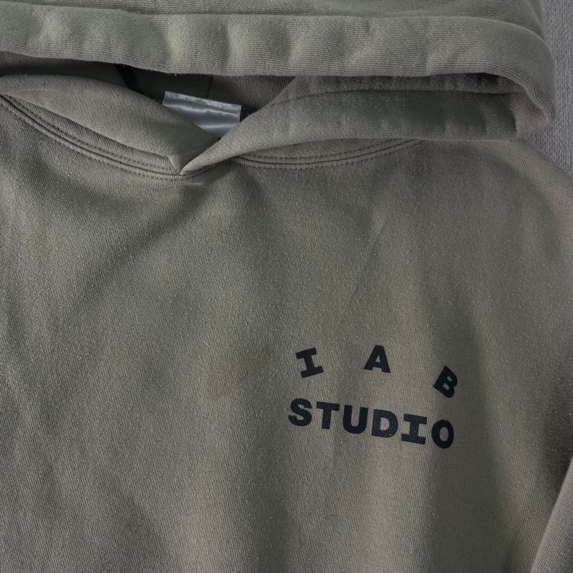 95 아이앱스튜디오 올리브 카키 후드티 상품이미지3