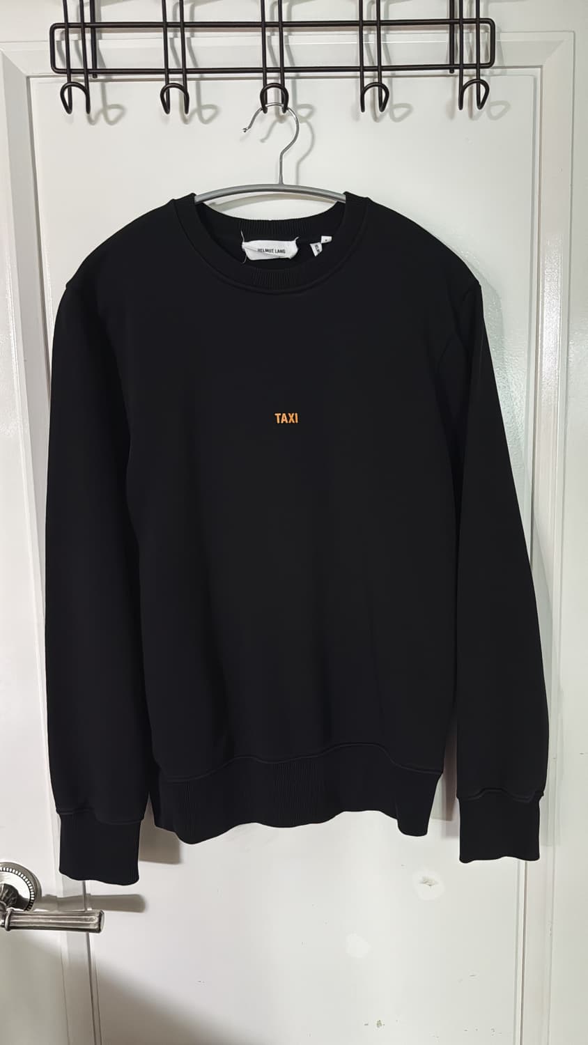 헬무트랭 택시로고 맨투맨 상품이미지1