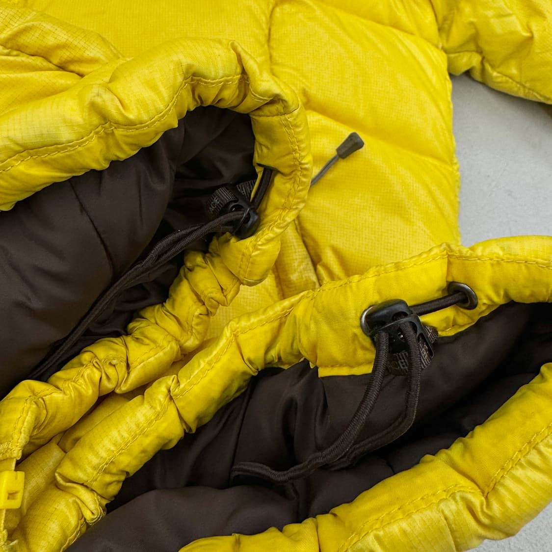 노스페이스 700 눕시 구스다운 경량 패딩 옐로우 상품이미지8