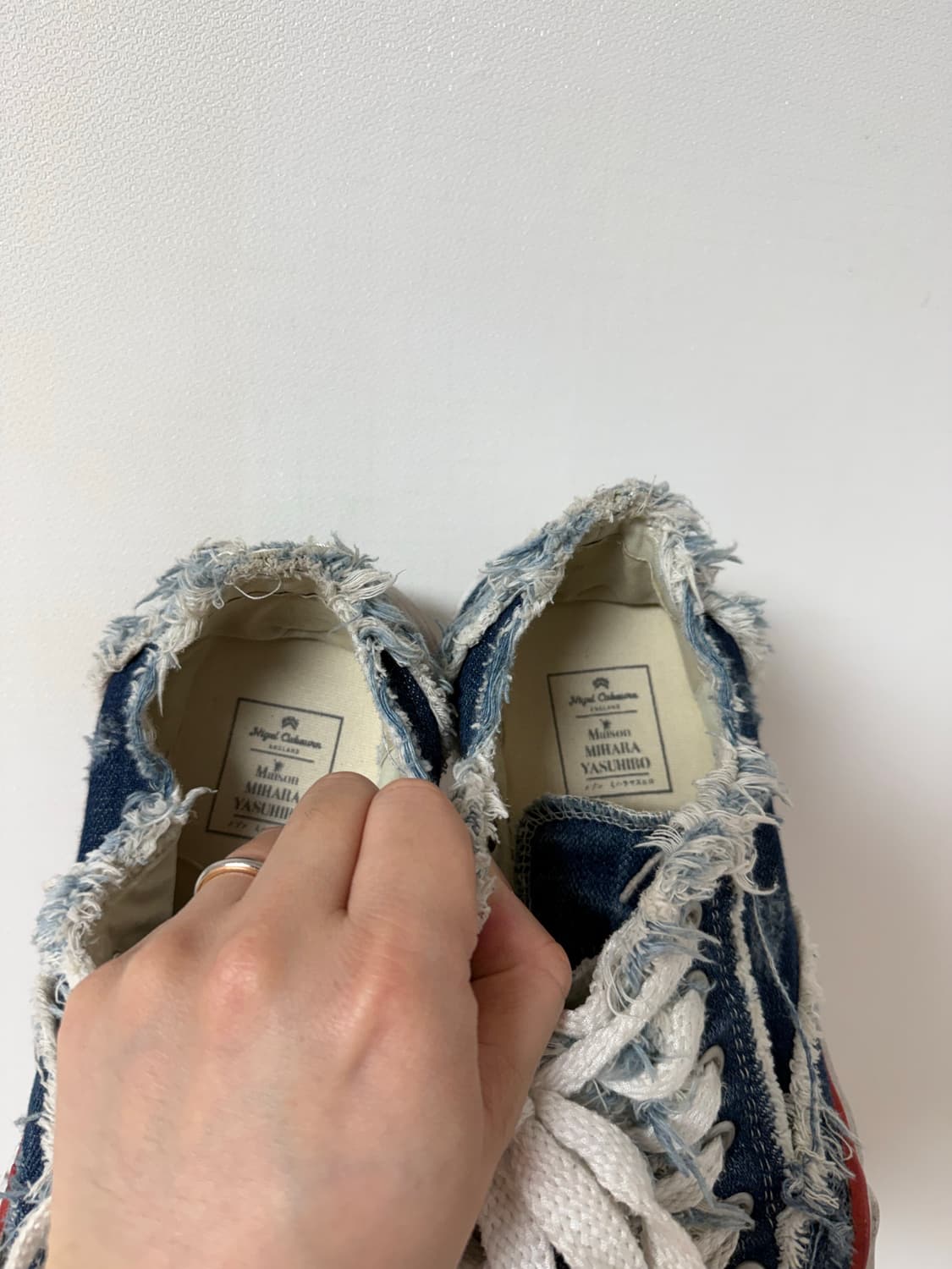 미하라 야스히로 X 나이젤 카본 로우 컷스니커즈 하드워시 데님 상품이미지9