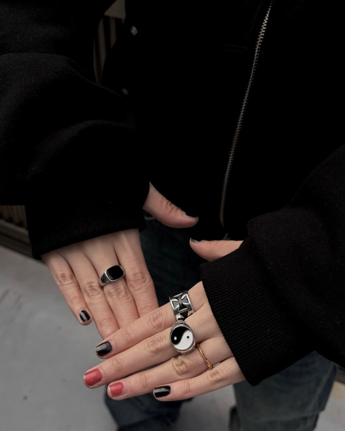 [unisex] 섀도우 스터드 라쿤퍼 후드집업 상품이미지7