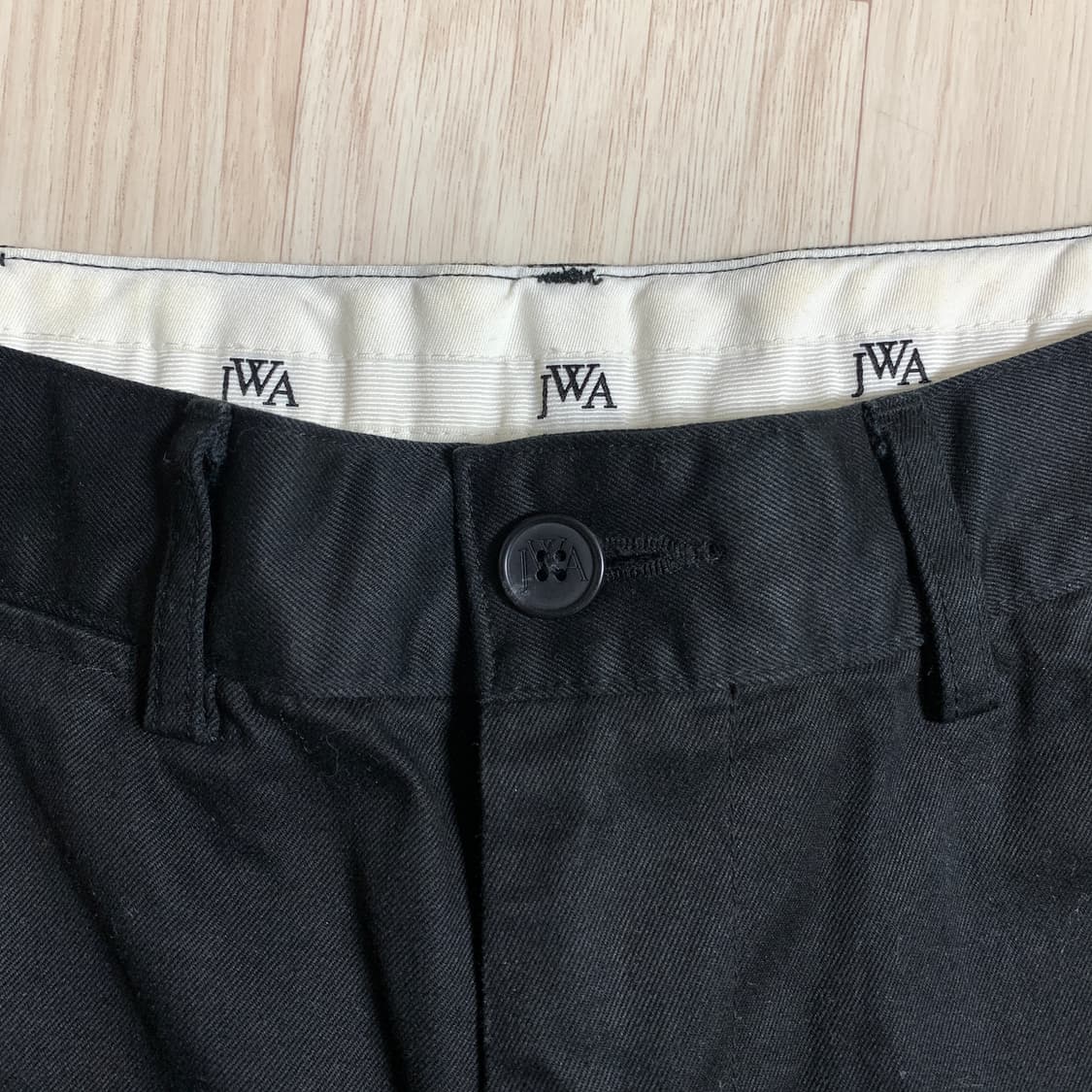 유니클로 jw앤더슨 와이드핏 치노 팬츠 블랙 73 판매 상품이미지4
