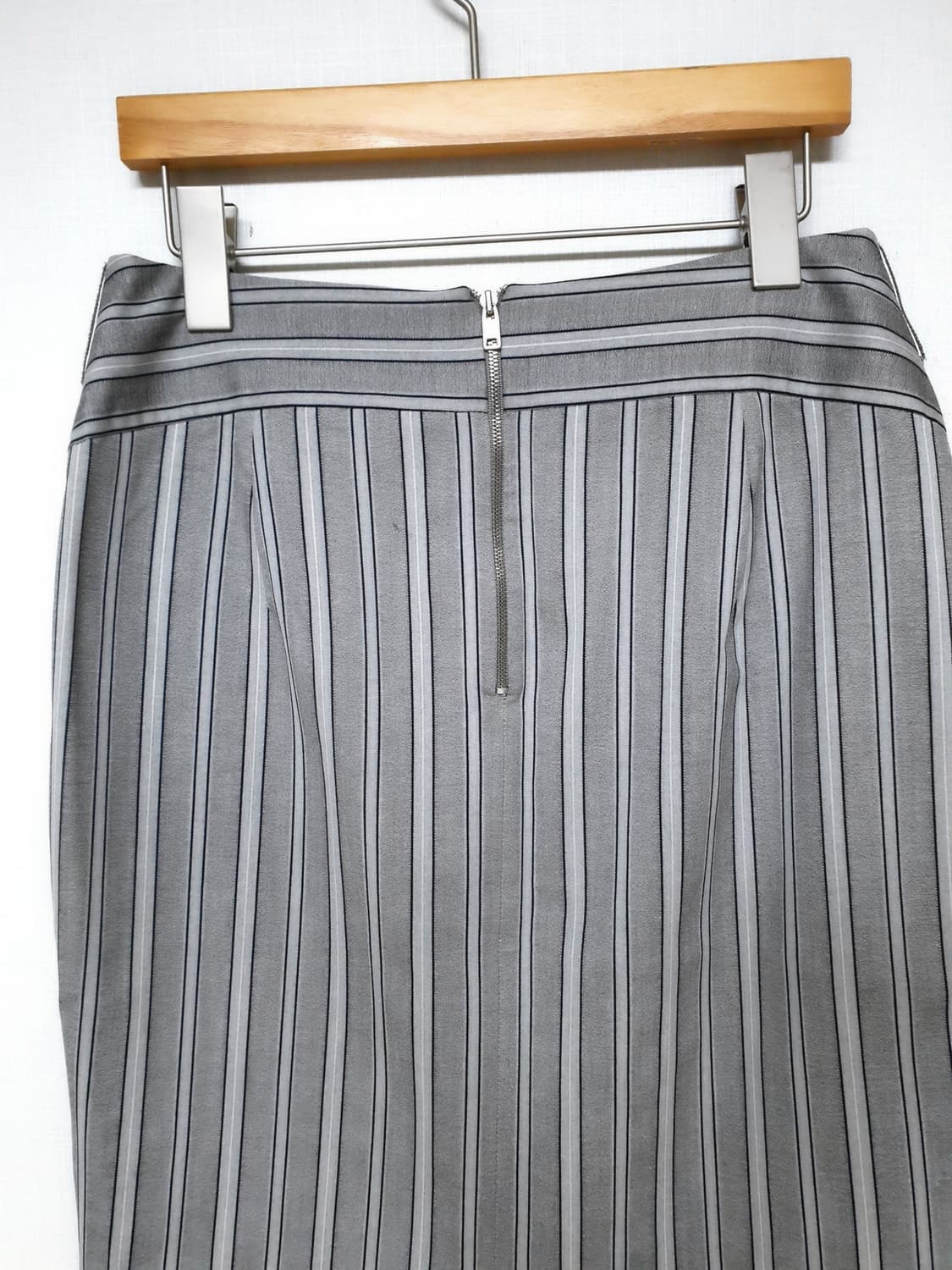 JIGOTT 정품 실크배색 무릎길이스커트 66 스트라이프그레이 상품이미지5