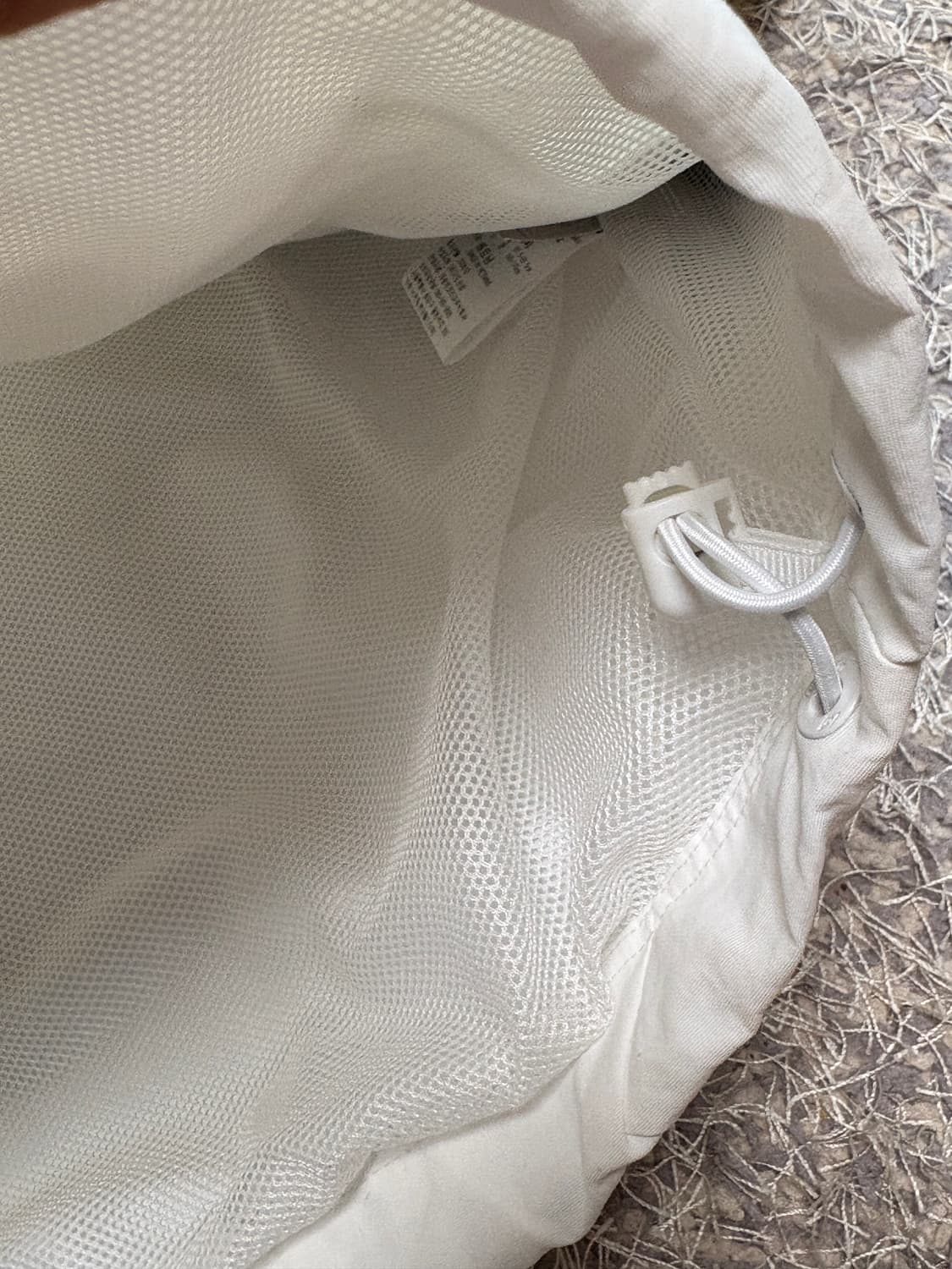 엄브로 아이보리 바람막이 상품이미지7