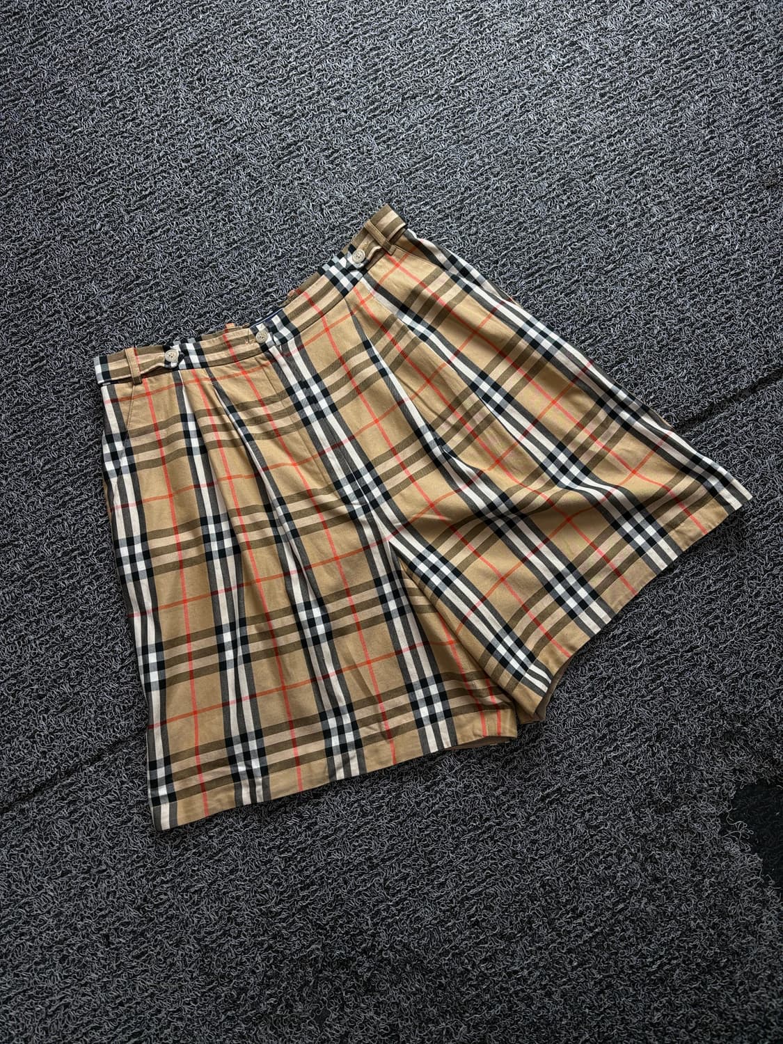 버버리 노바체크 버뮤다 비스코스 하프 팬츠 3099 상품이미지1