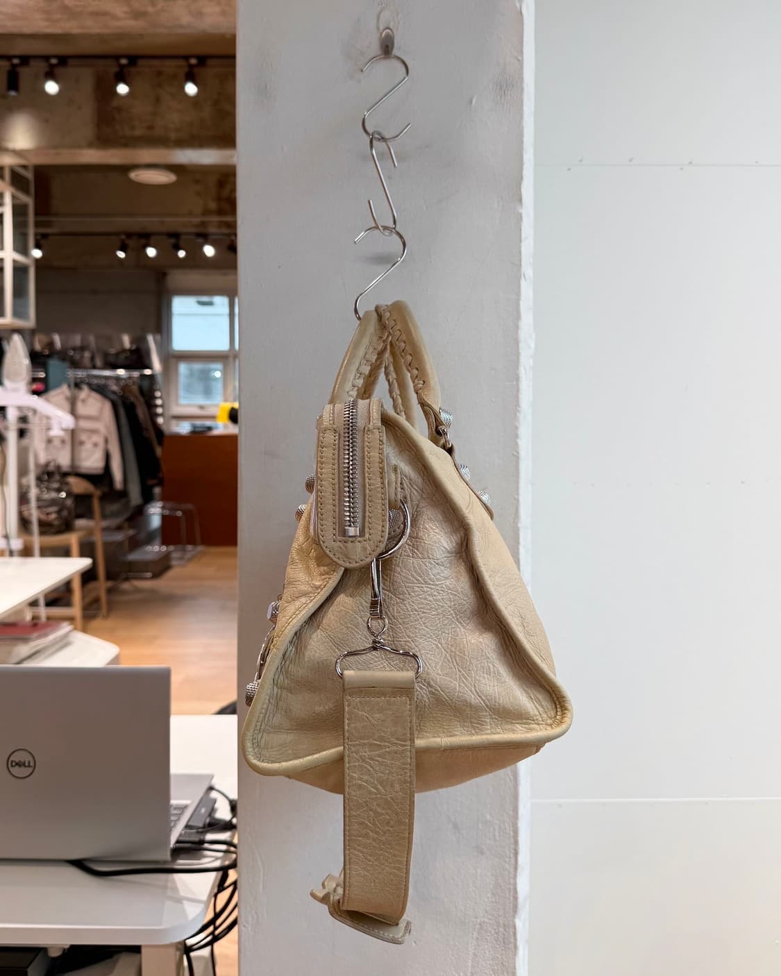 발렌시아가 옐로우 시티 모터백 상품이미지4