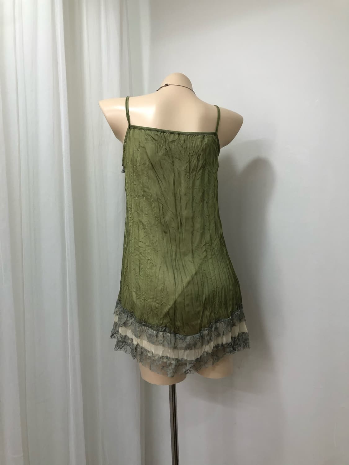 green lace trimmed sleeveless 상품이미지3