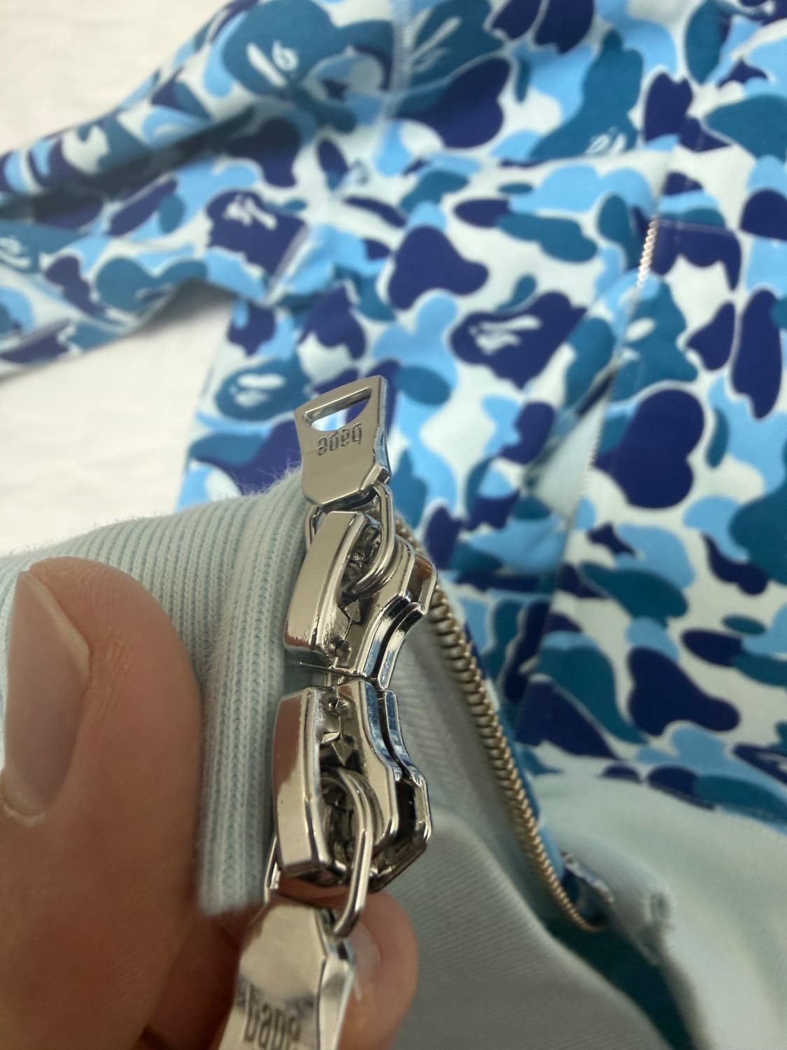 (급처)베이프 ABC 카모 샤크 풀 집 후드 블루 상품이미지4