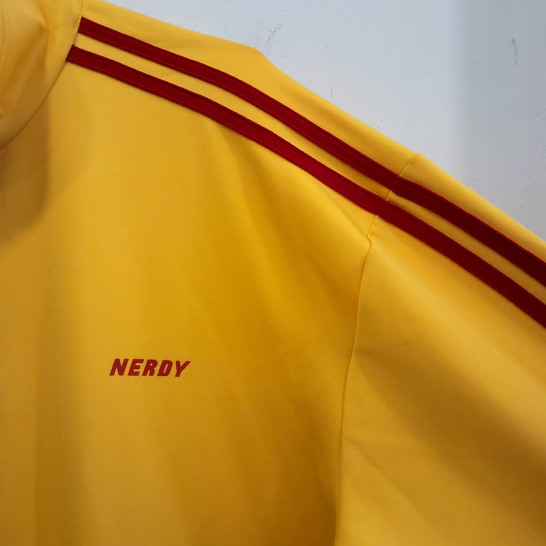 NERDY 스트릿 감성 옐로우 트랙 자켓 집업 상품이미지1