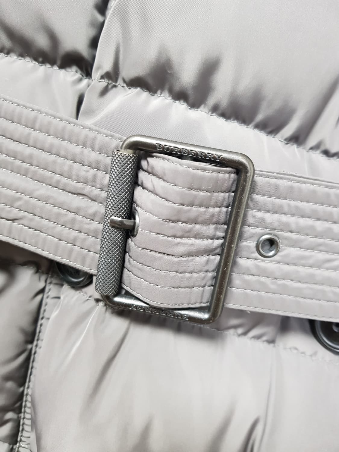 [m/정품] 버버리 후드 벨티드 패딩 상품이미지3