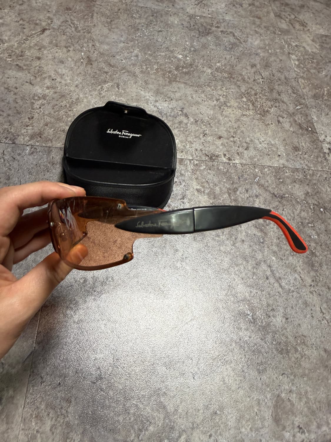 페라가모 선글라스 풀박스 상품이미지3