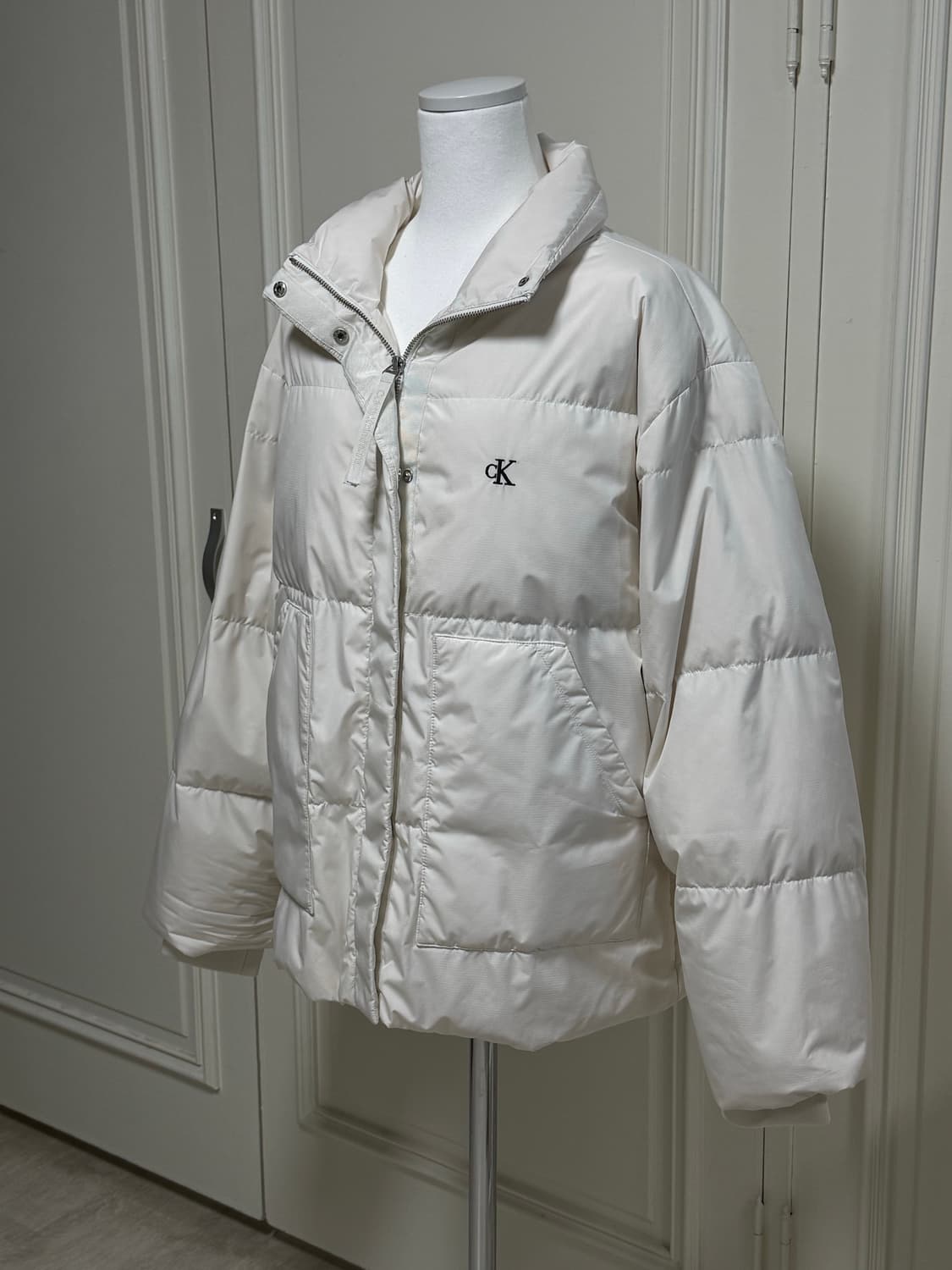 캘빈클라인 아이보리 패딩 상품이미지2