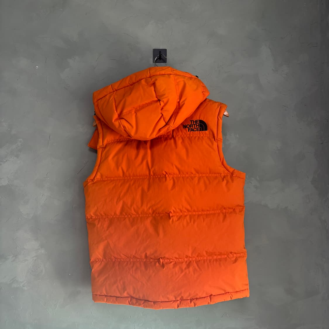 노스페이스 700 덕다운 패딩조끼 오렌지 상품이미지4