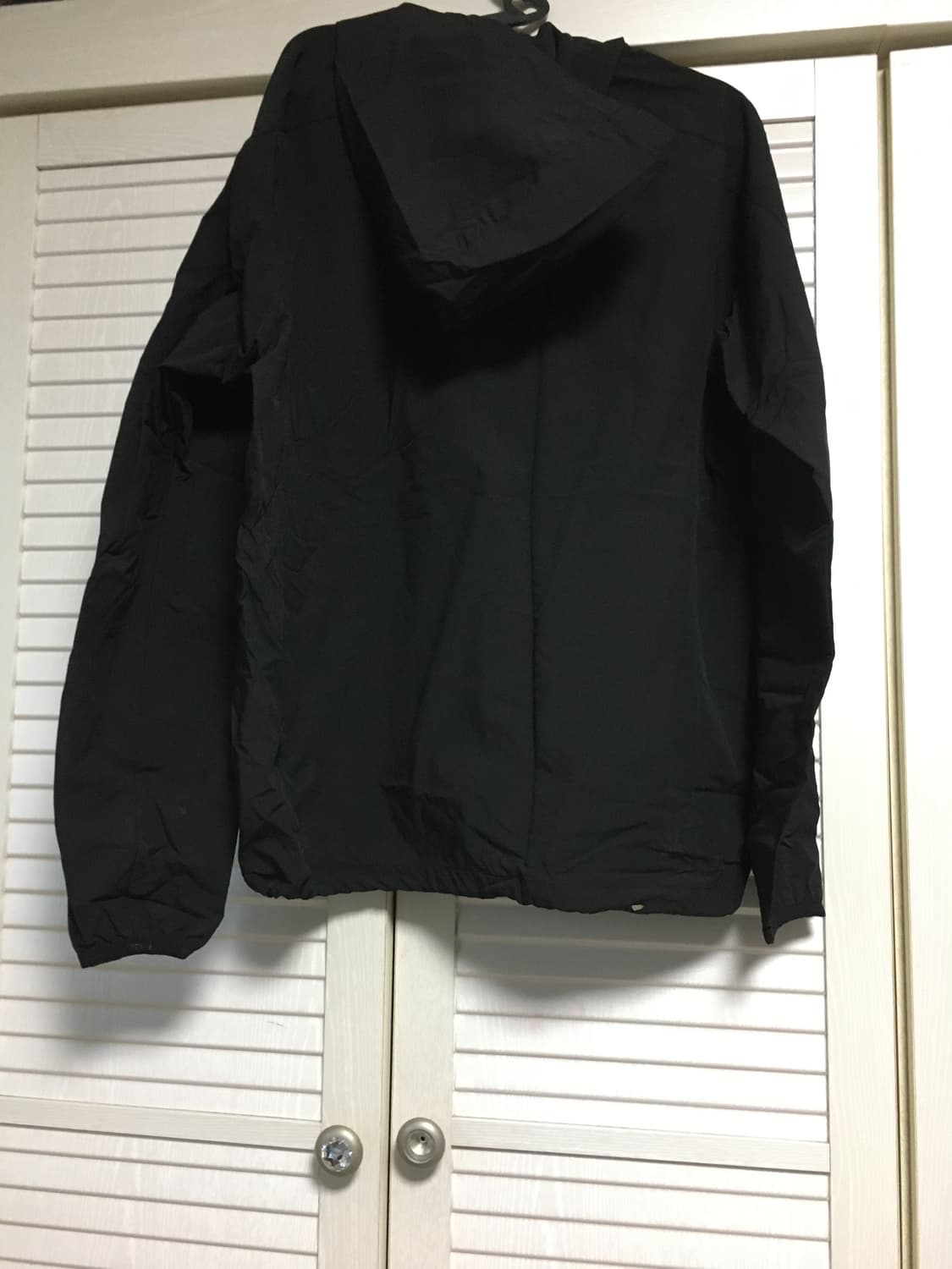 데상트 바람막이 상품이미지2