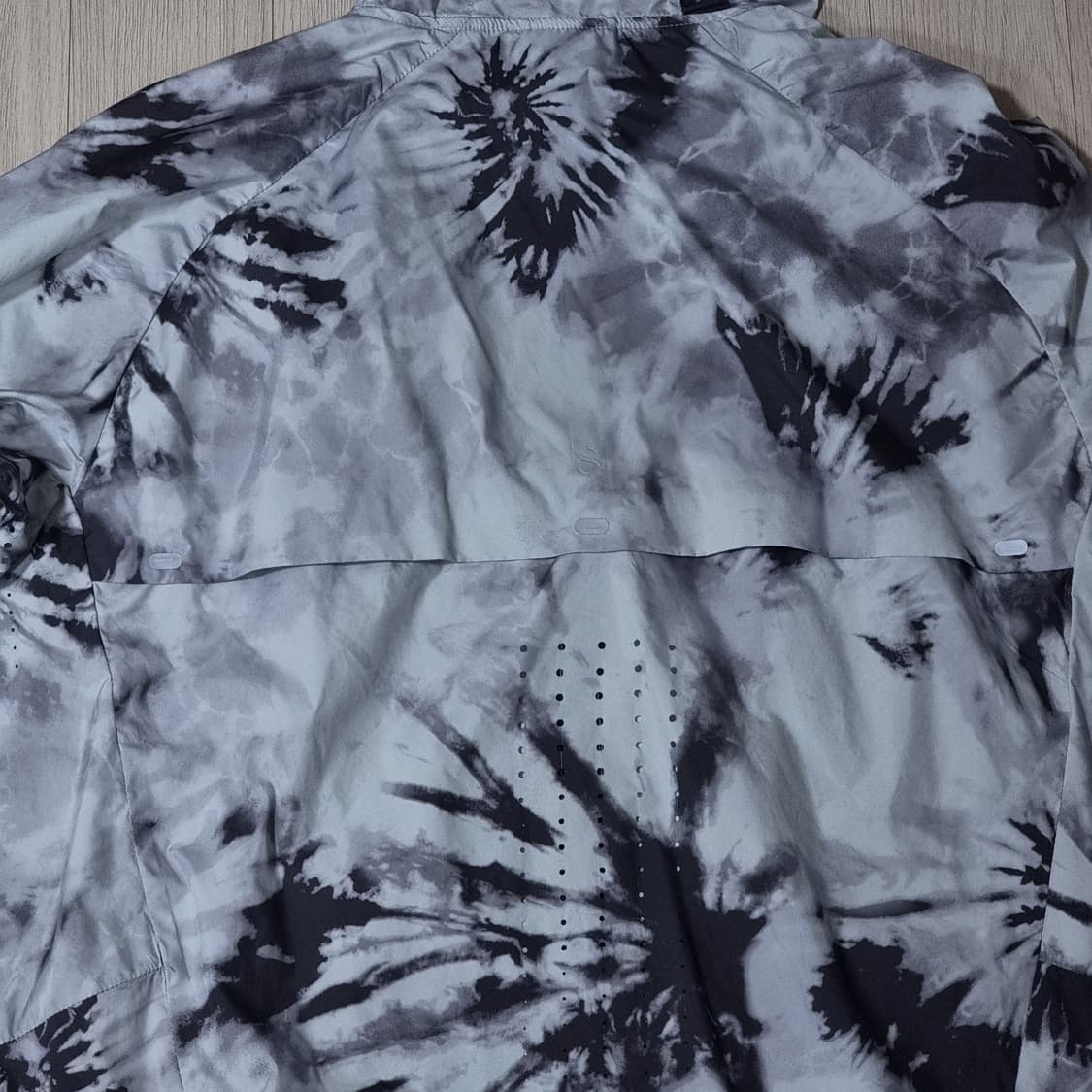 타이다이 타공 러닝 자켓 상품이미지5