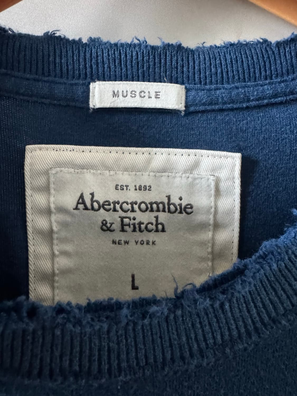 아베크롬비 1892 A&F 컷팅 반팔 티셔츠L 상품이미지2