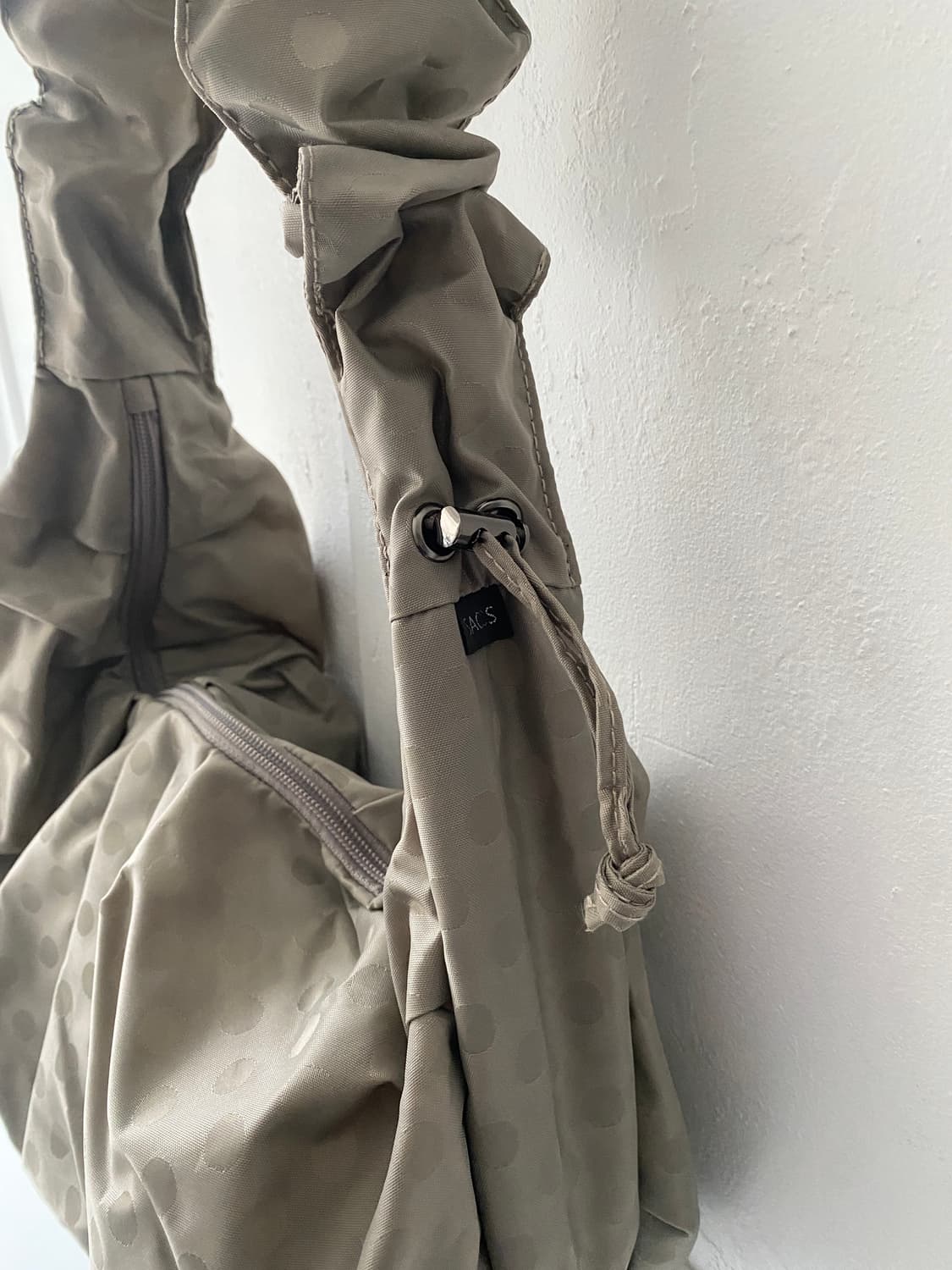 [Y’saccs] 도트 셔링 숄더백 상품이미지5