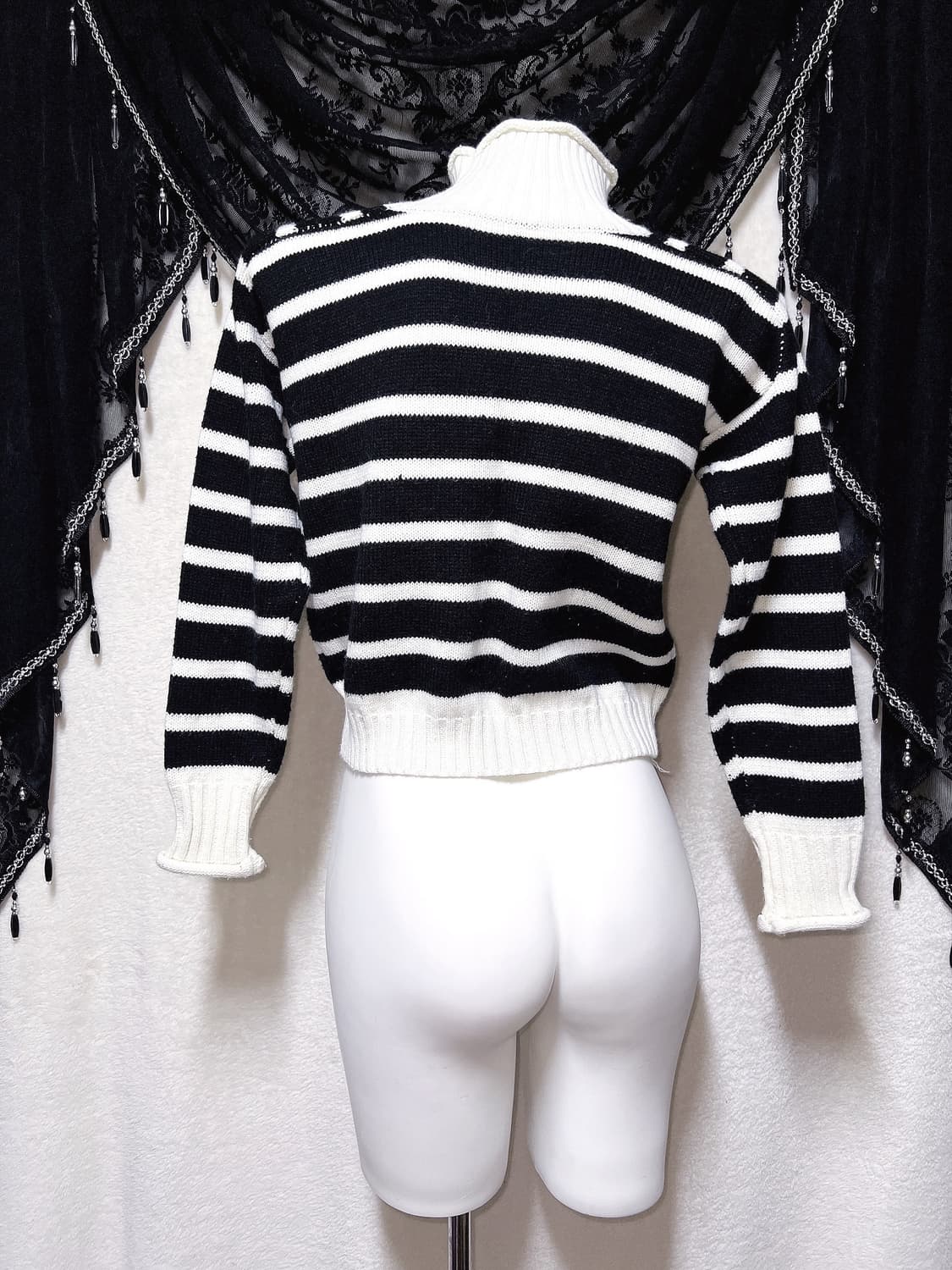 블랙화이트 스트라이프 터틀넥 목폴라 크롭니트 로맨틱갸루 로걀탑 하구미 상품이미지5